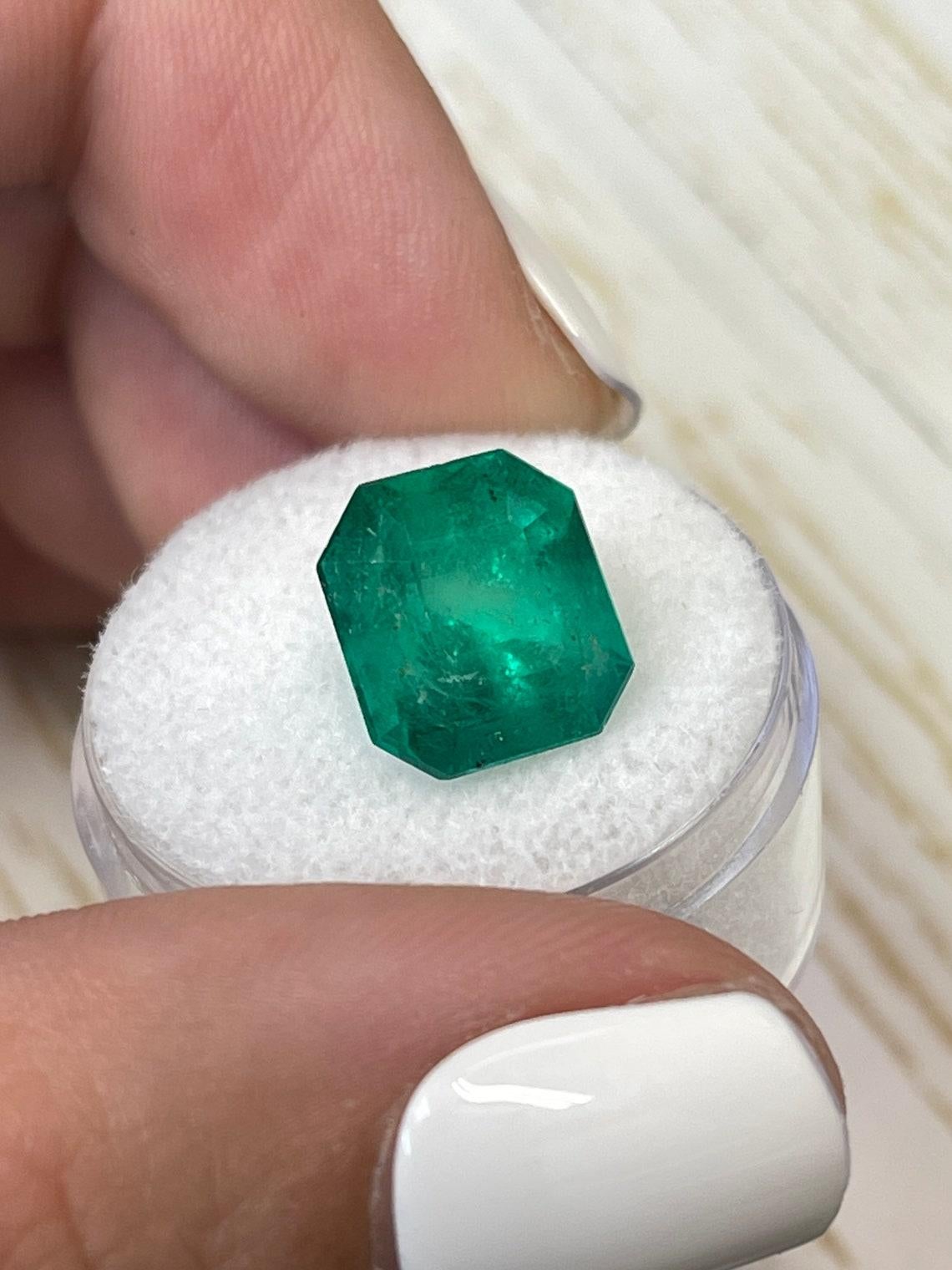 Gemma di smeraldo colombiano di 5,91 carati taglio smeraldo - Pietra di nascita di maggio In condizioni Nuovo in vendita a Jupiter, FL