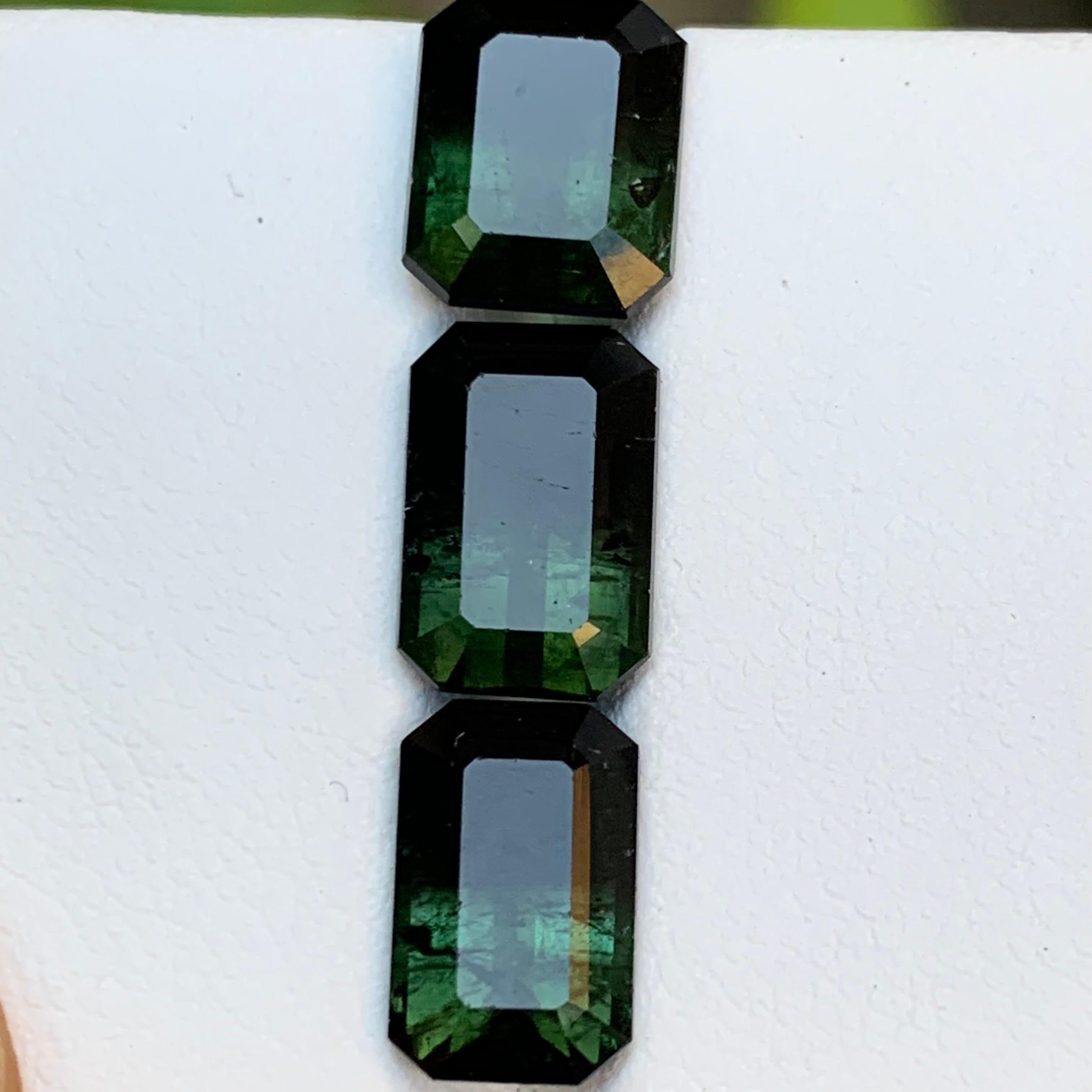 Tourmaline Naturelle Bicolore Vert & Greene & Greene 10.20 Ct Emerald Cut Unisexe en vente