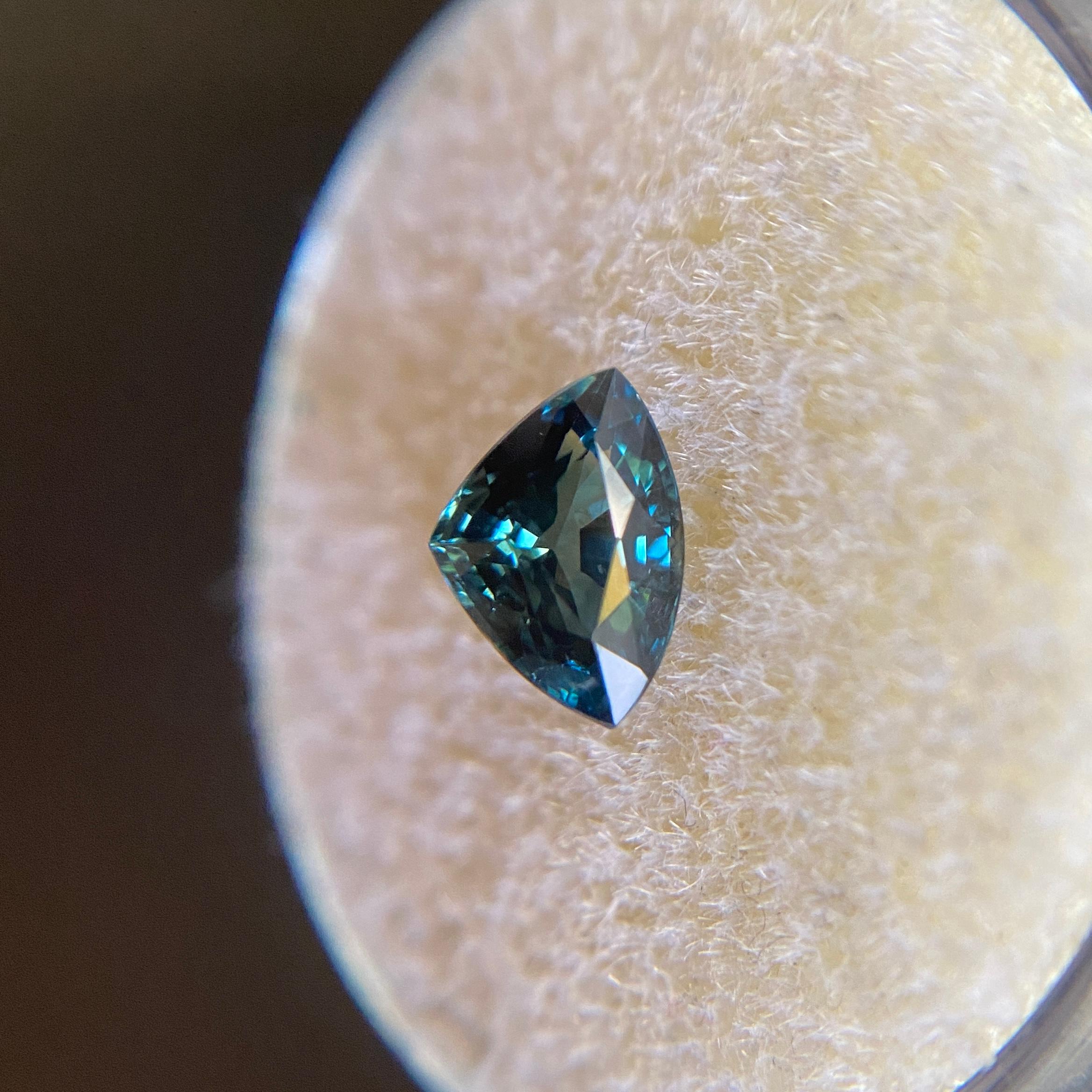 Deep Green Blue Sapphire 1.24ct Trillion Triangle Cut Loose Gemstone In New Condition In Birmingham, GB