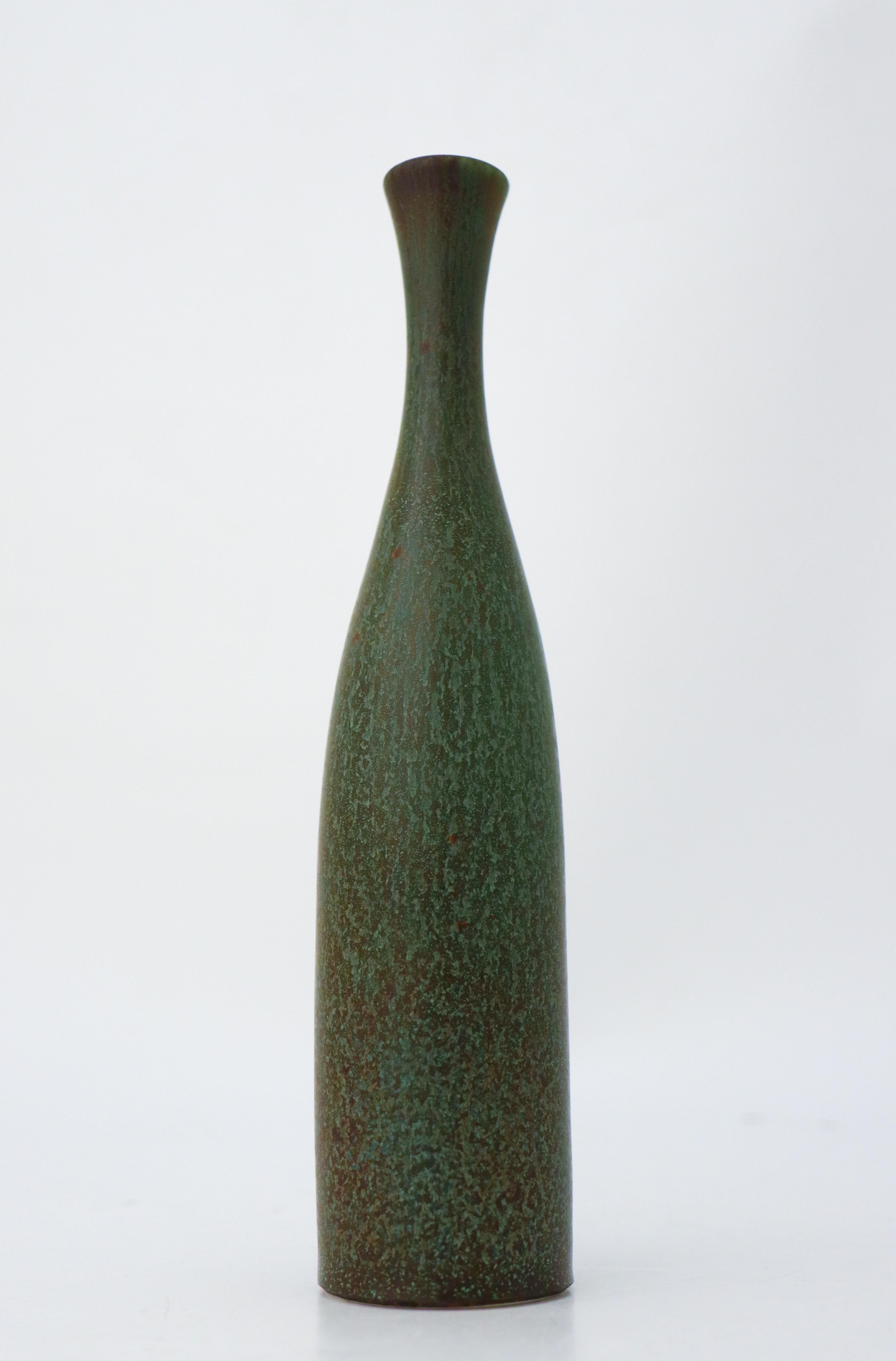 Scandinavian Modern Deep Green Ceramic Vase - Carl-Harry Stålhane - Rörstrand - Mid 20th Century For Sale