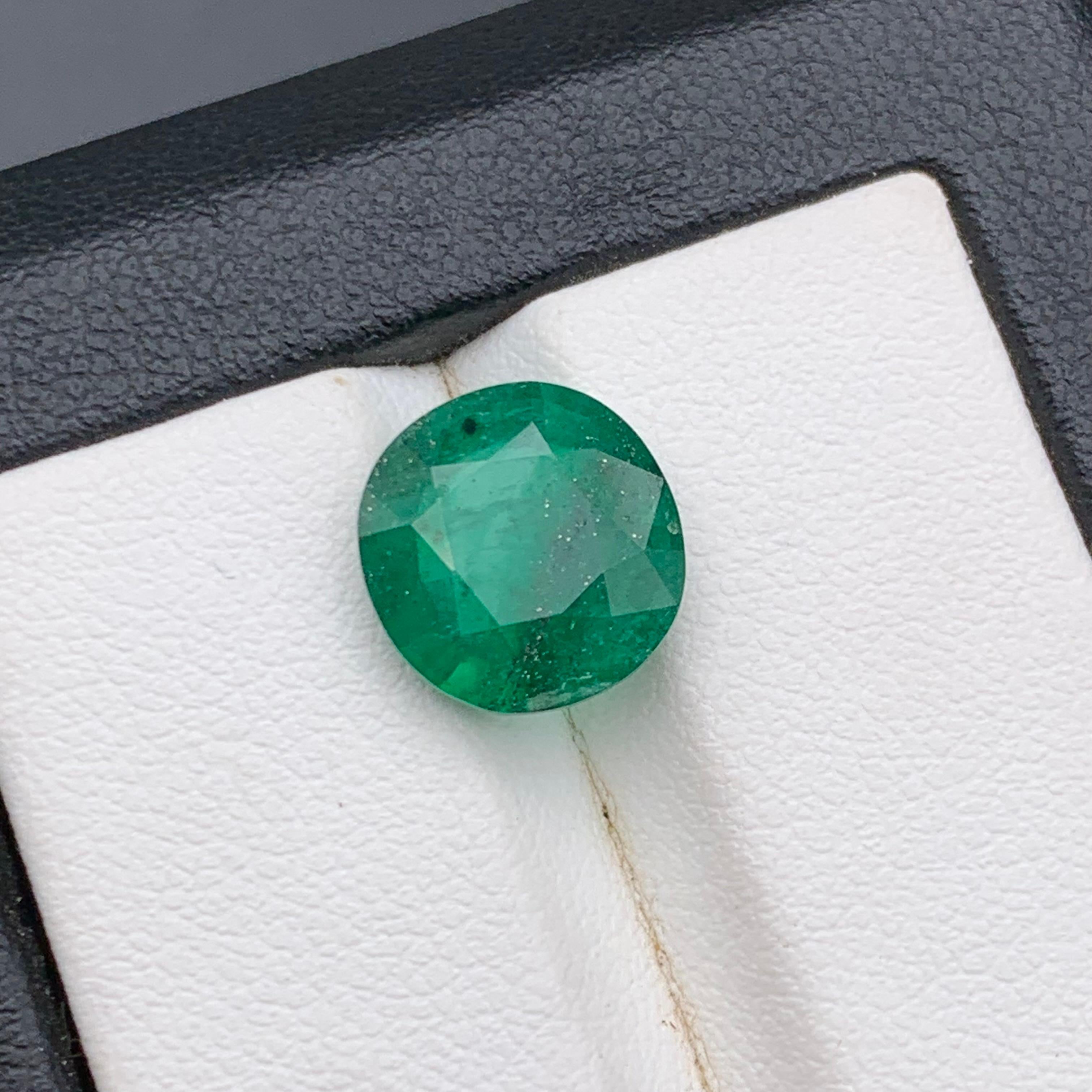Deep Green Emerald 3.80 Ct Natural Loose Gemstone Round Cut for Ring or Jewelry in vendita 3