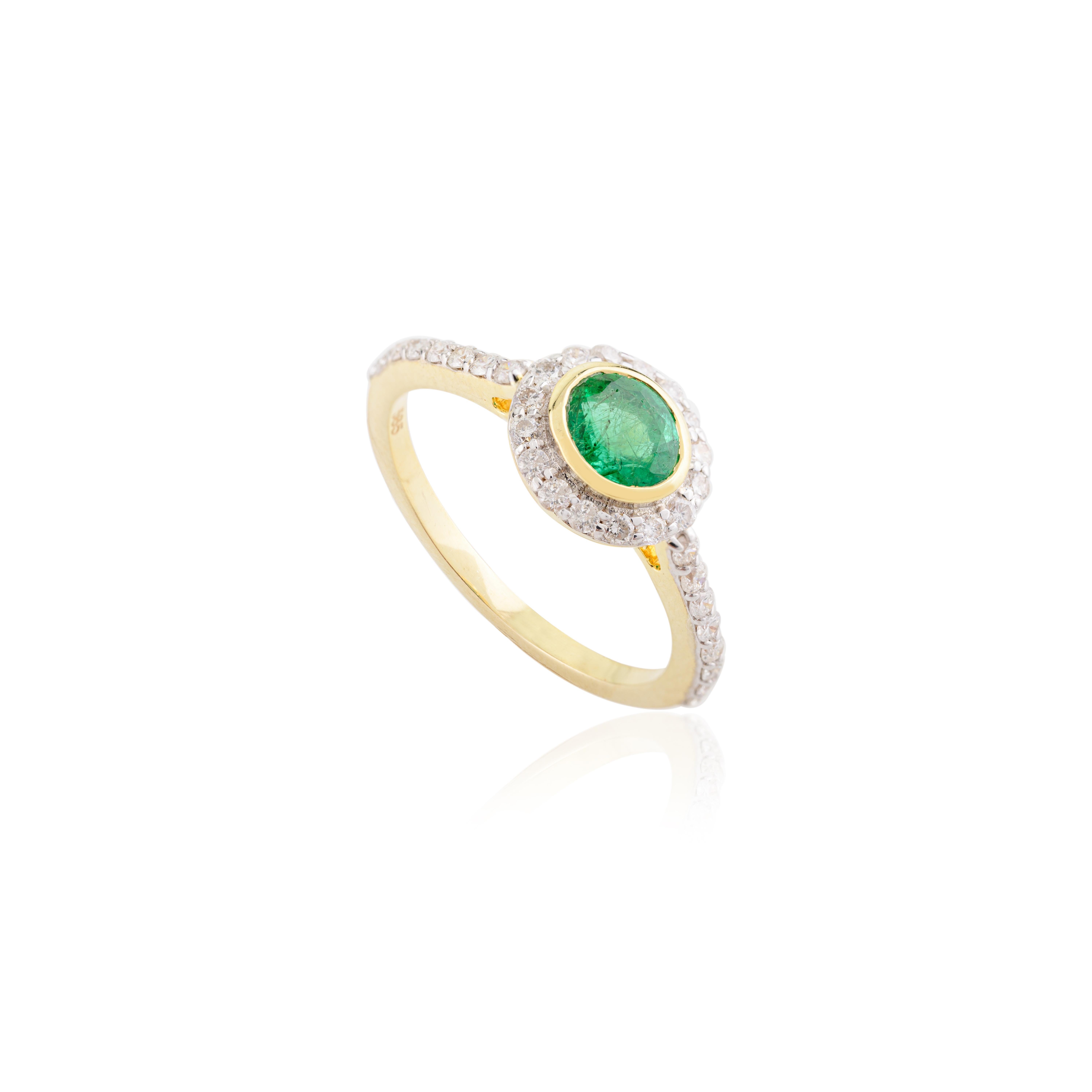 En vente :  Bague de fiançailles de Zambie avec halo de diamants en or jaune massif 14 carats 7