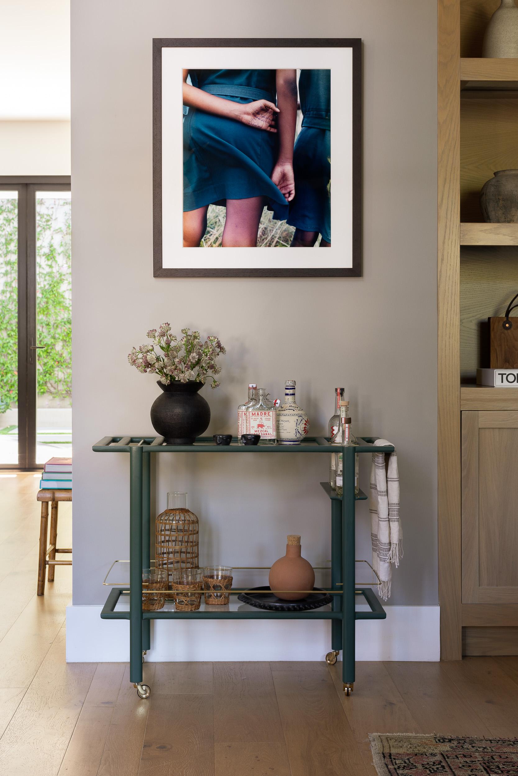 Custom Lacquered Mid-Century Modern Bar Cart, Brass details & Glass Shelves For Sale 5