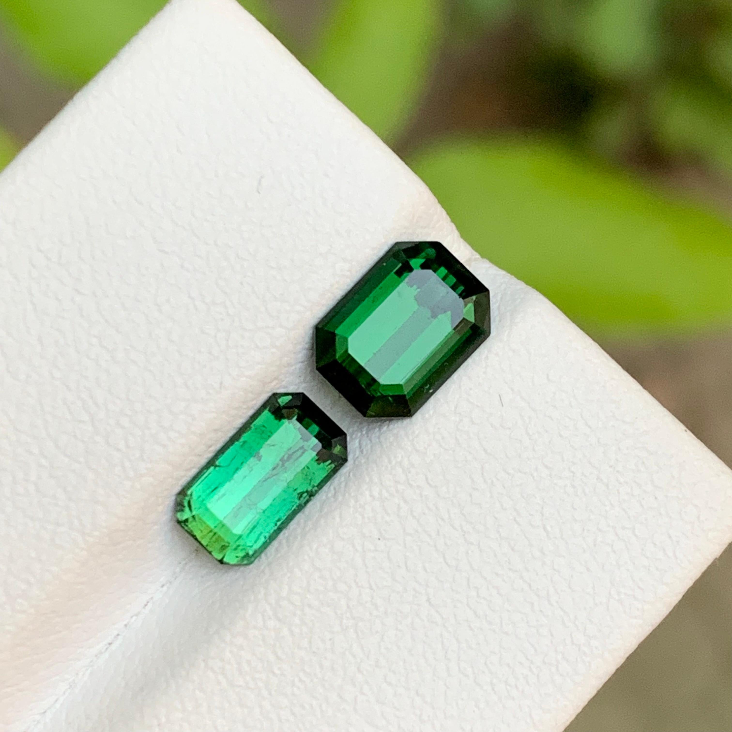 Tiefgrüner & hellblauer grüner Turmalin Edelsteine mit 3,25 Karat im Smaragdschliff  Ring im Angebot 5