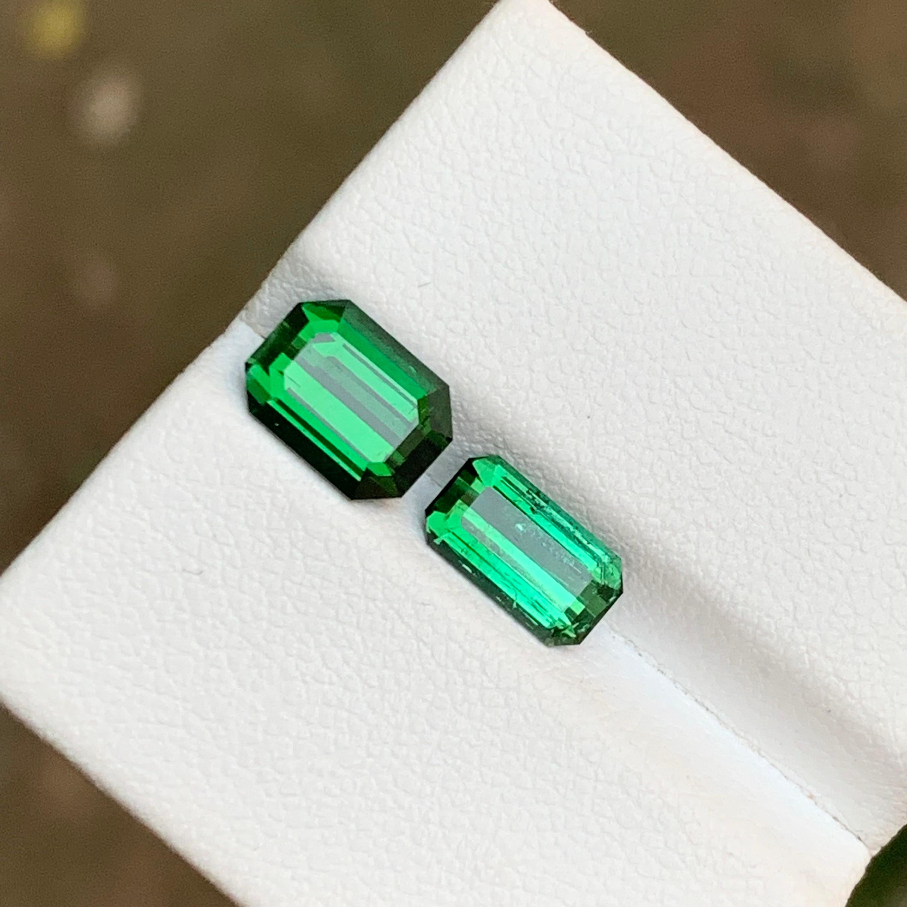 Tiefgrüner & hellblauer grüner Turmalin Edelsteine mit 3,25 Karat im Smaragdschliff  Ring im Angebot 7
