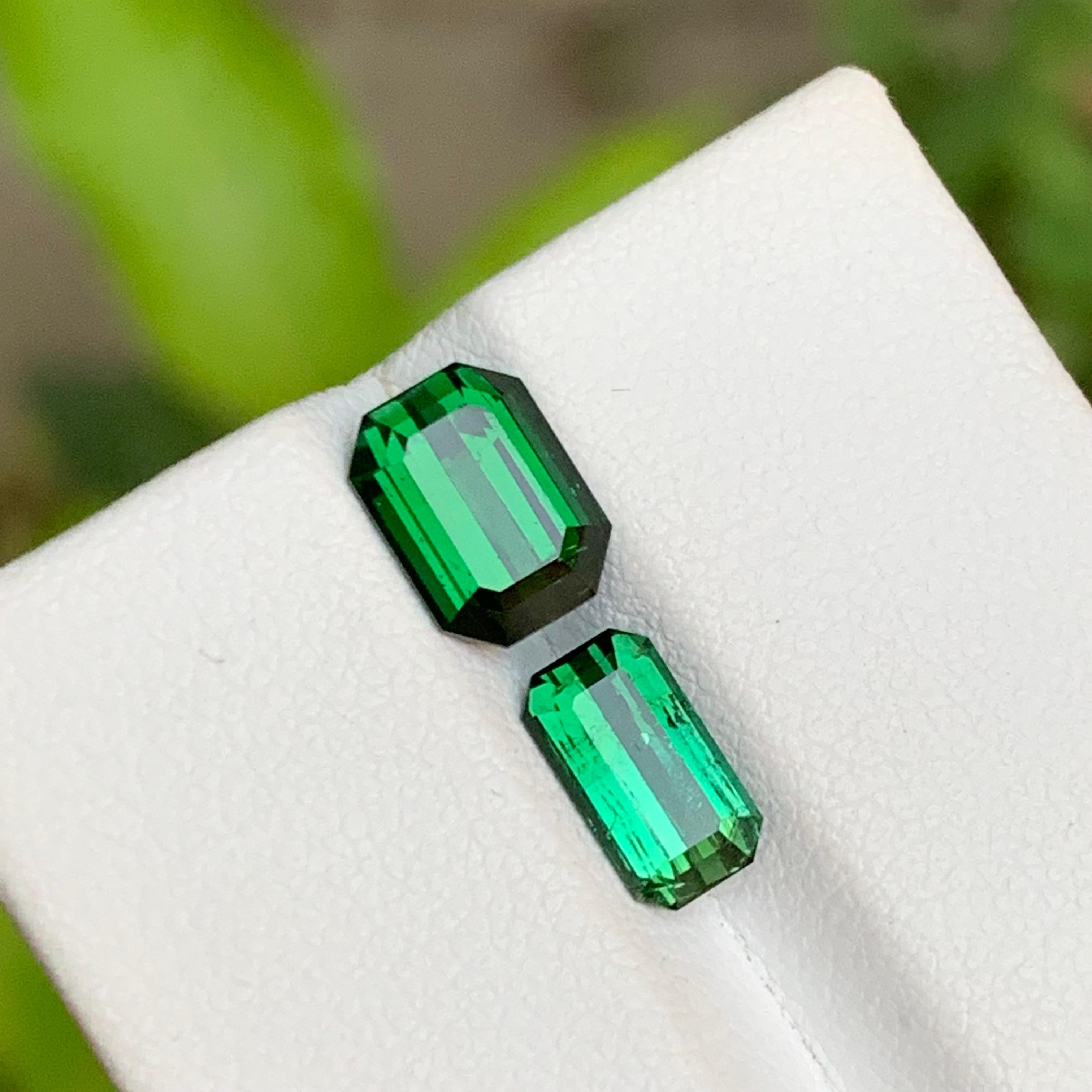 Tiefgrüner & hellblauer grüner Turmalin Edelsteine mit 3,25 Karat im Smaragdschliff  Ring im Angebot 2