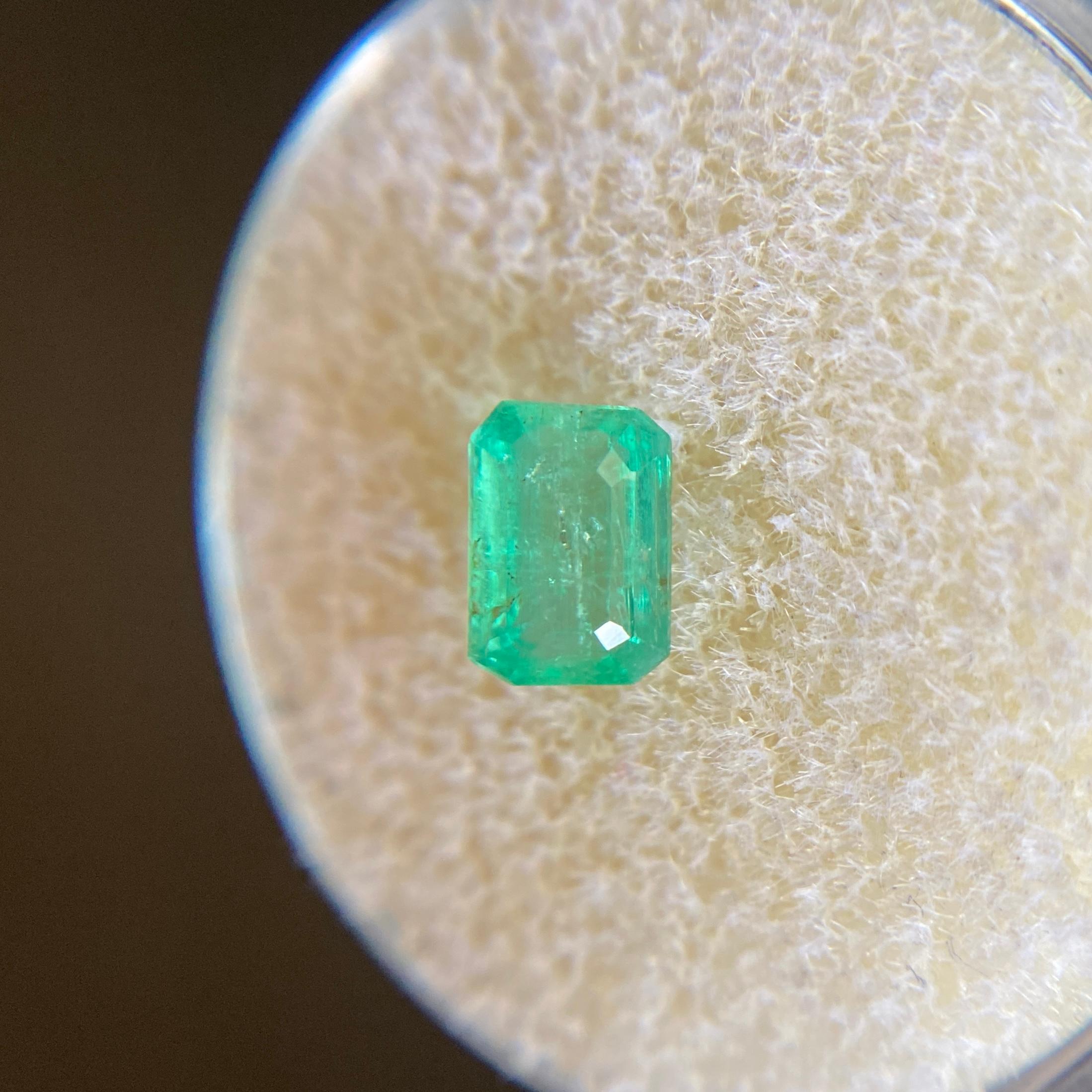 Natural Green Emerald Gemstone.

Beautiful 0.86 carat emerald with a bright green colour and very good emerald/octagonal cut.

The clarity on this stone is good.

Emeralds are typically highly included stones and so inclusions are to be expected.