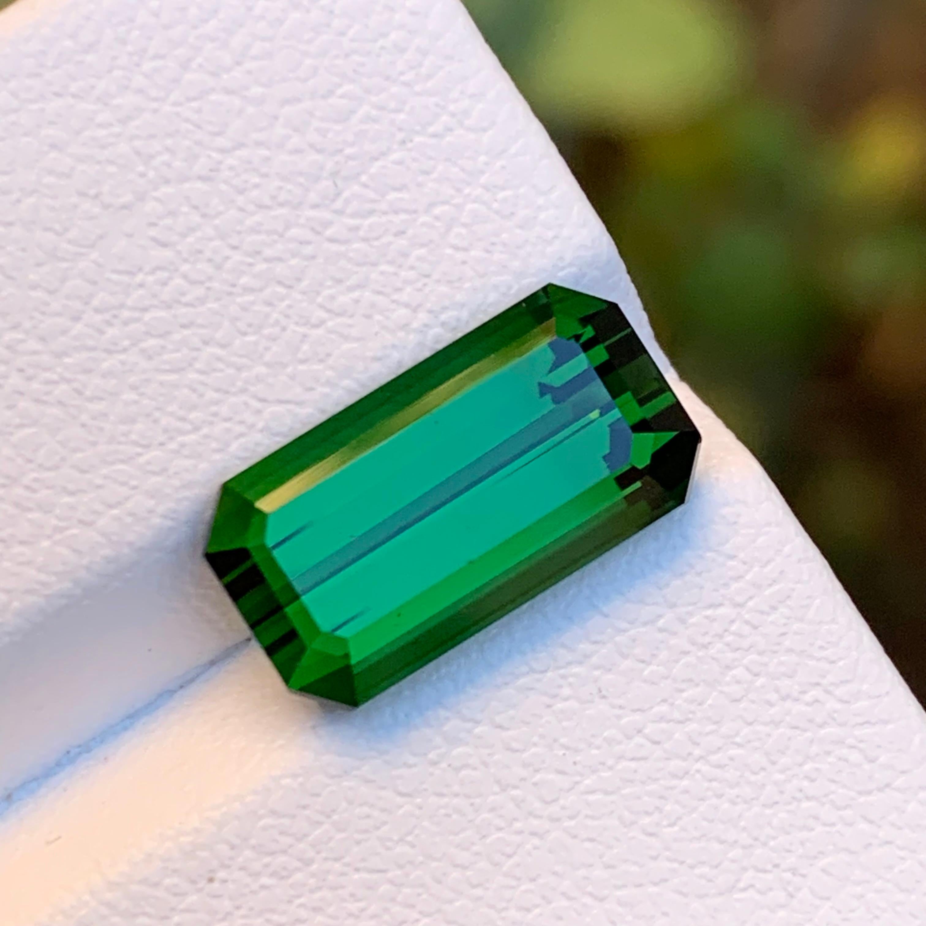 Contemporary Deep Green Natural Tourmaline Loose Gemstone, 5.05 Ct-Emerald Cut Top Quality Af For Sale