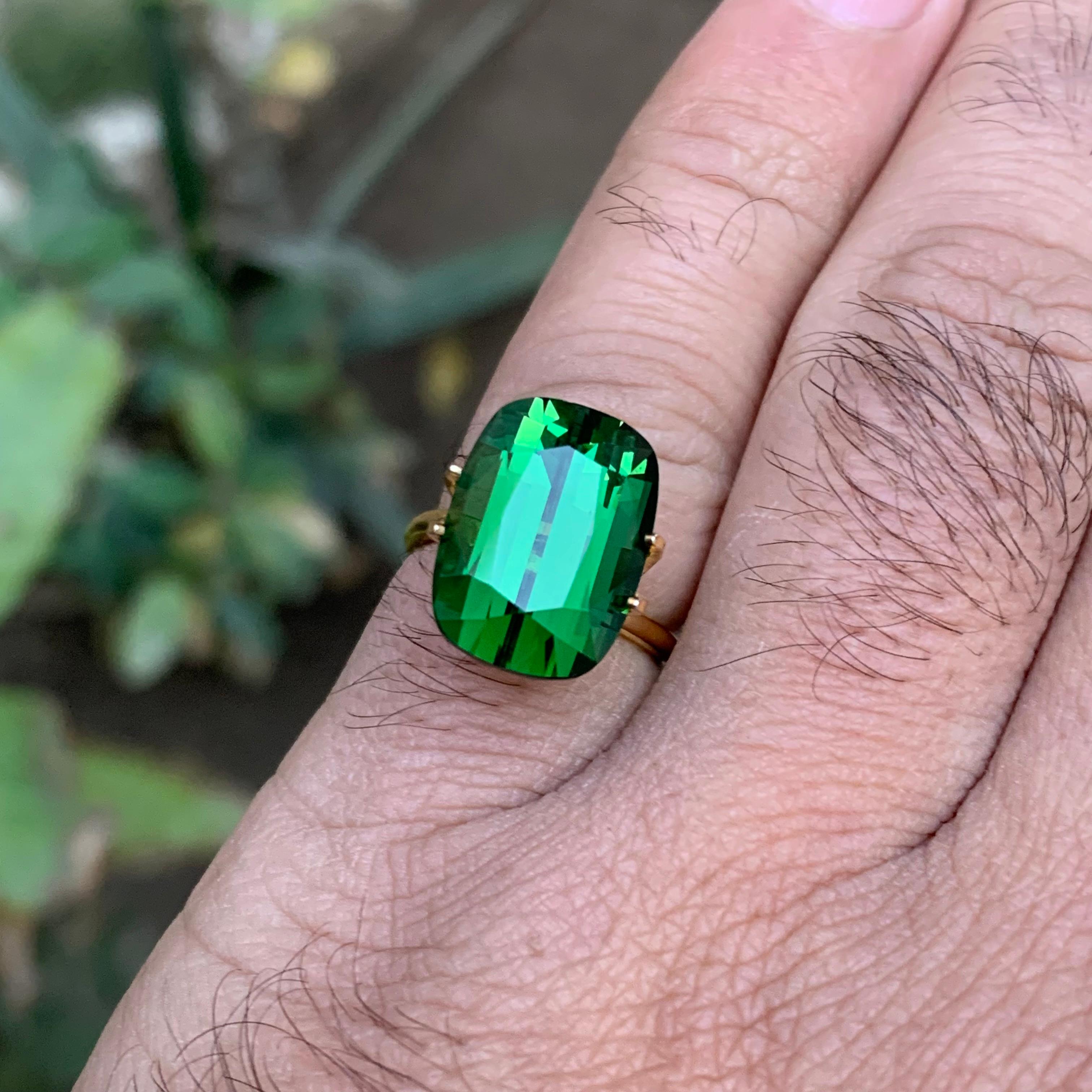 Bague en tourmaline naturelle vert foncé, pierre précieuse non sertie 11.25 carats, taille coussin en vente 5