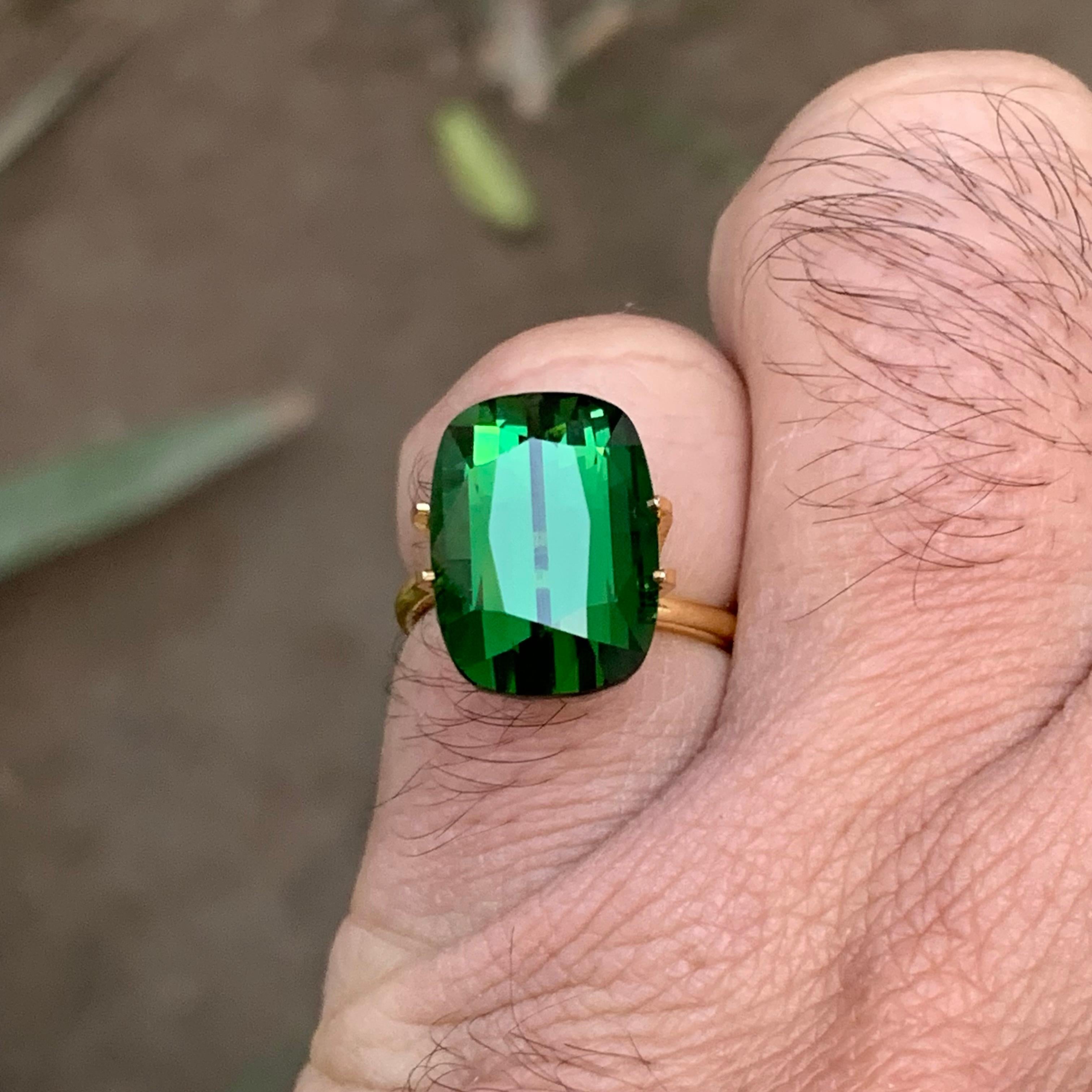Bague en tourmaline naturelle vert foncé, pierre précieuse non sertie 11.25 carats, taille coussin en vente 2