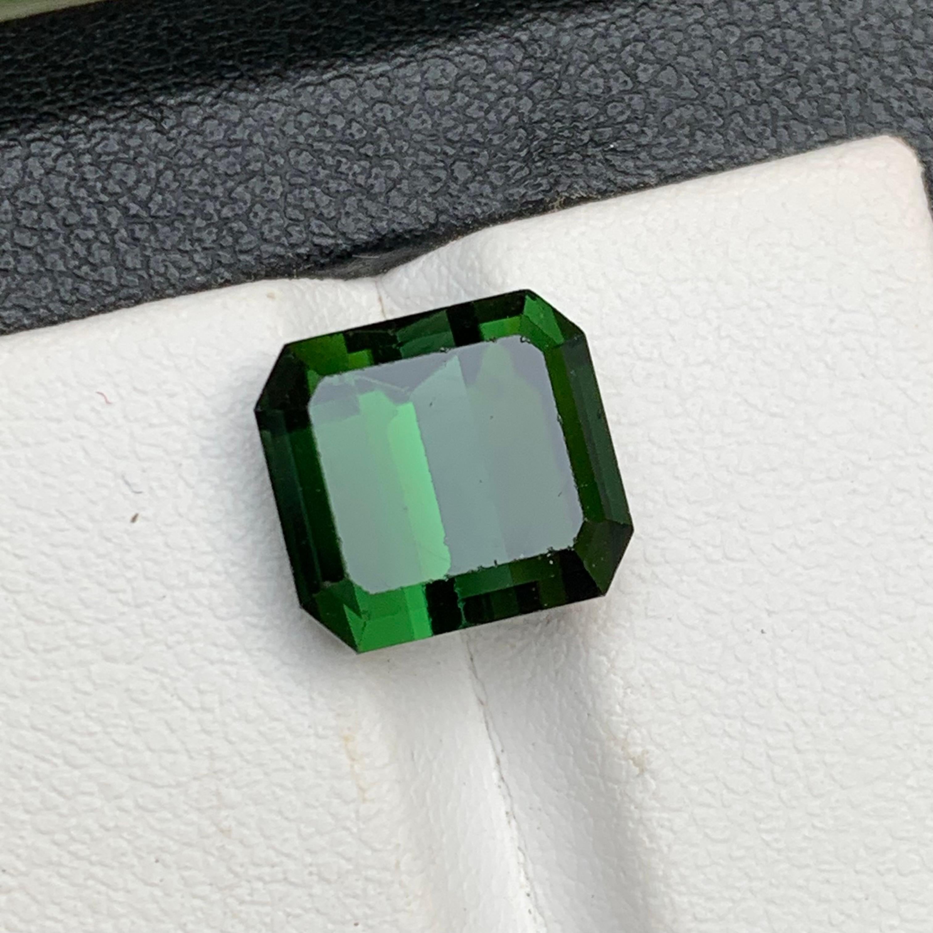 Tiefgrüner natürlicher Turmalin Ring, Anhänger Loser Edelstein 6,50 Ct Smaragdschliff (Zeitgenössisch) im Angebot