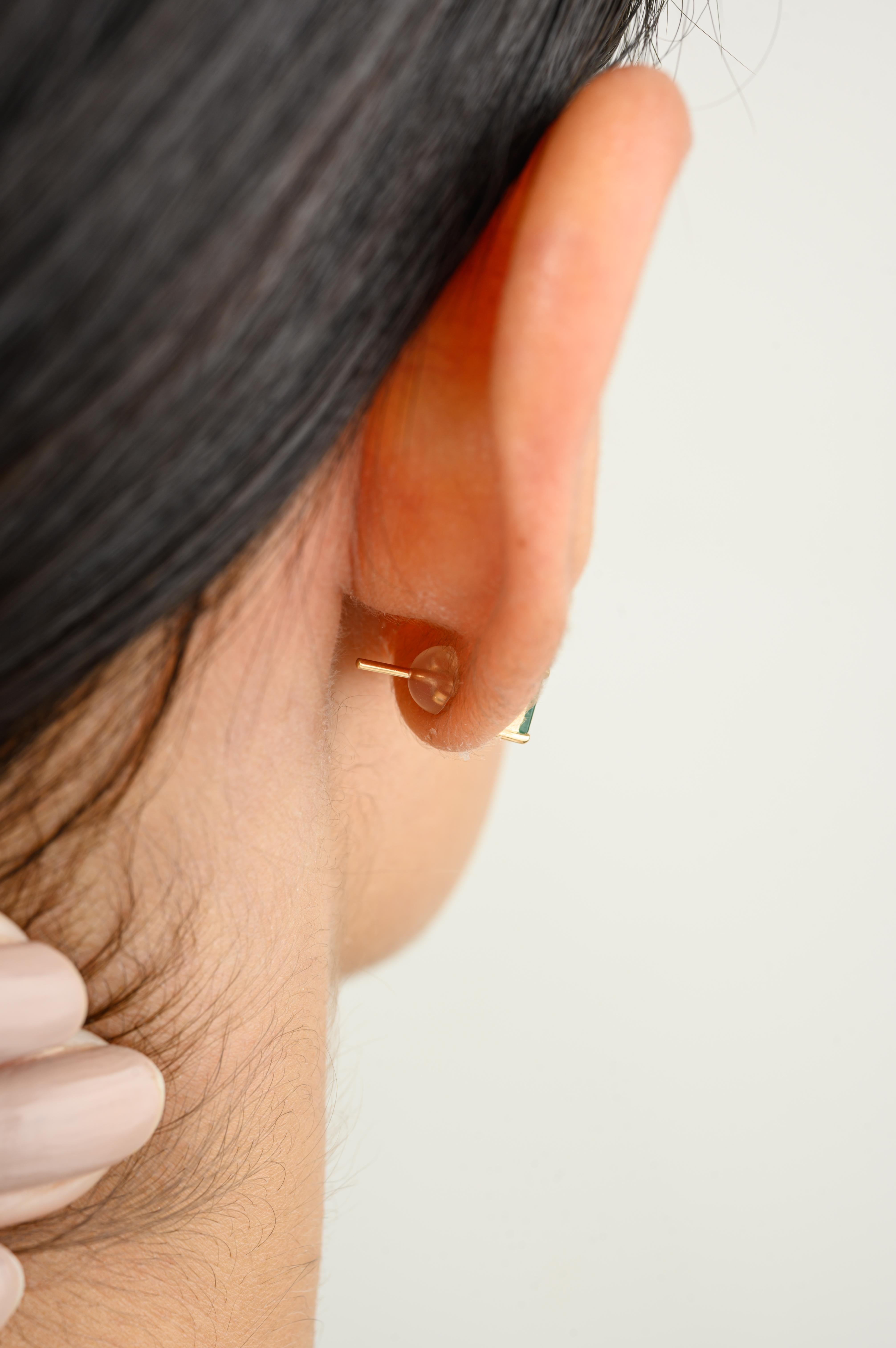 Clous d'oreilles octogonales en or jaune massif 18 carats Pour femmes en vente