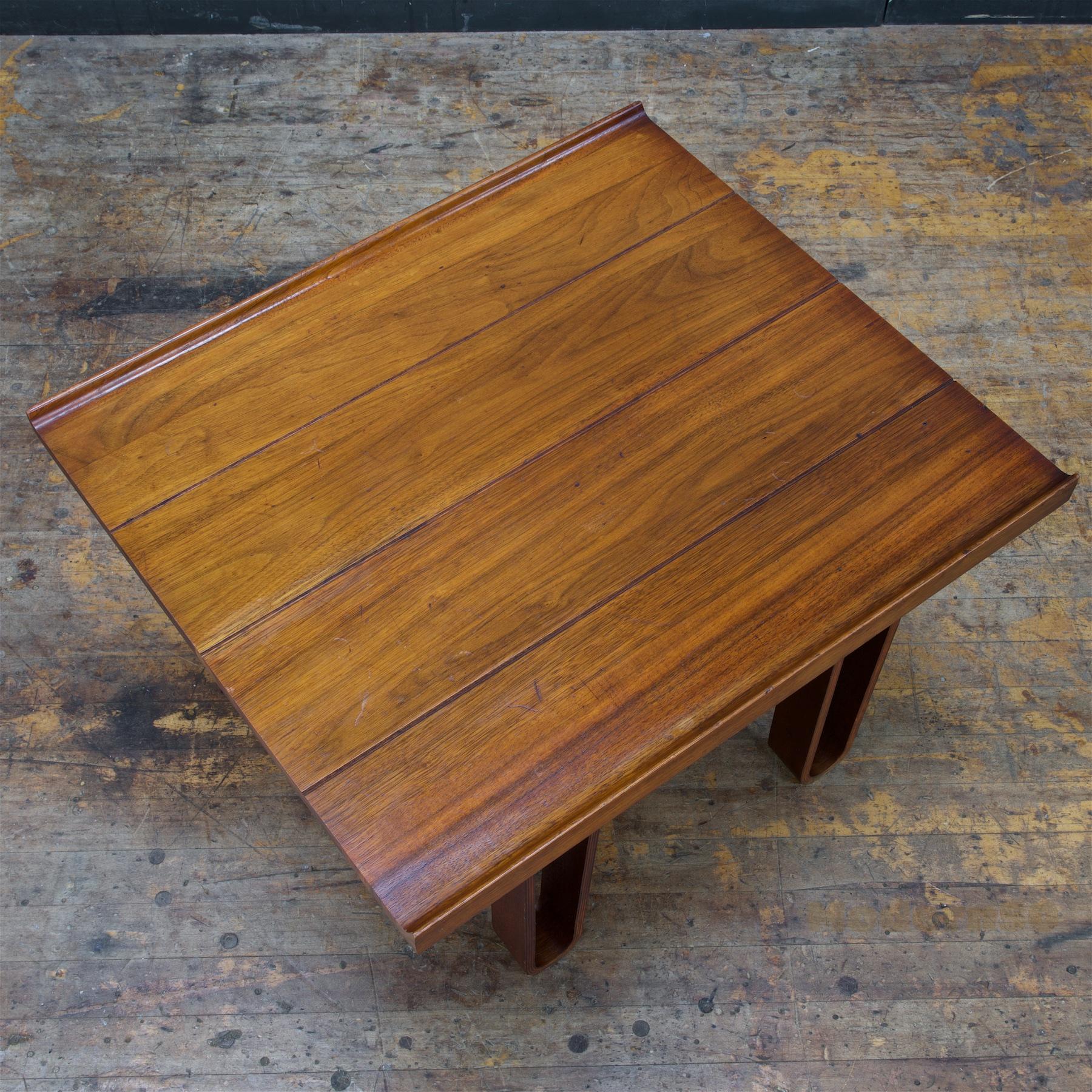 Stained Deep-Hued Walnut Pedestal Table or Plant Stand Bentwood Dunbar Widdicomb Style