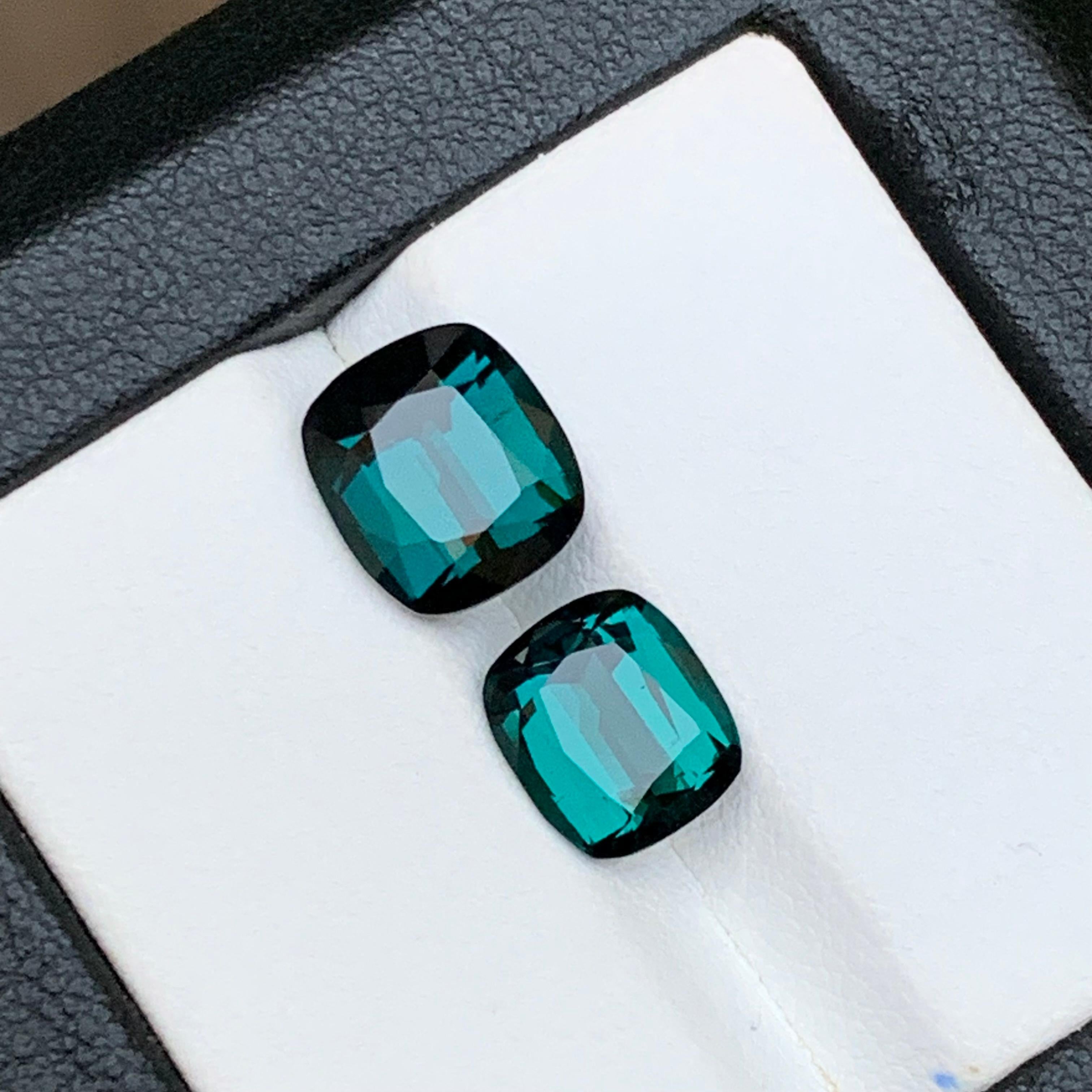 Bague en tourmaline naturelle bleu indicolite profond de 5,40 carats, taille coussin en vente 1