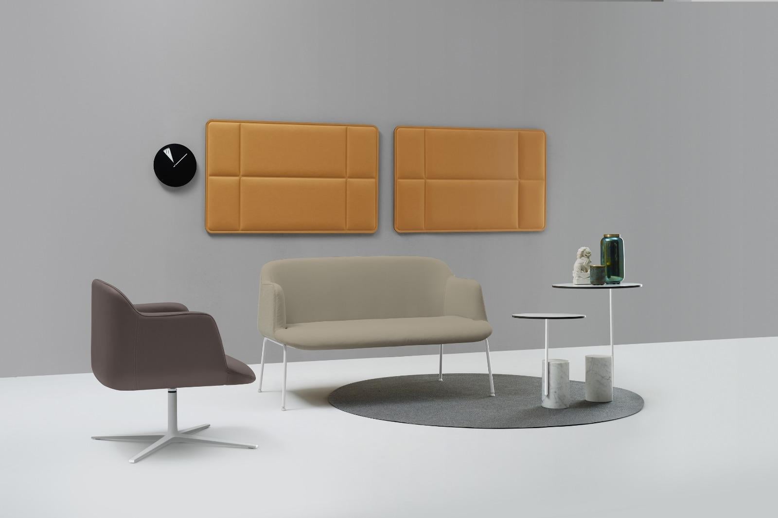 Contemporary Deep Lounge Armchair With Armrests in Leather & Aluminum by Quinti Sedute For Sale