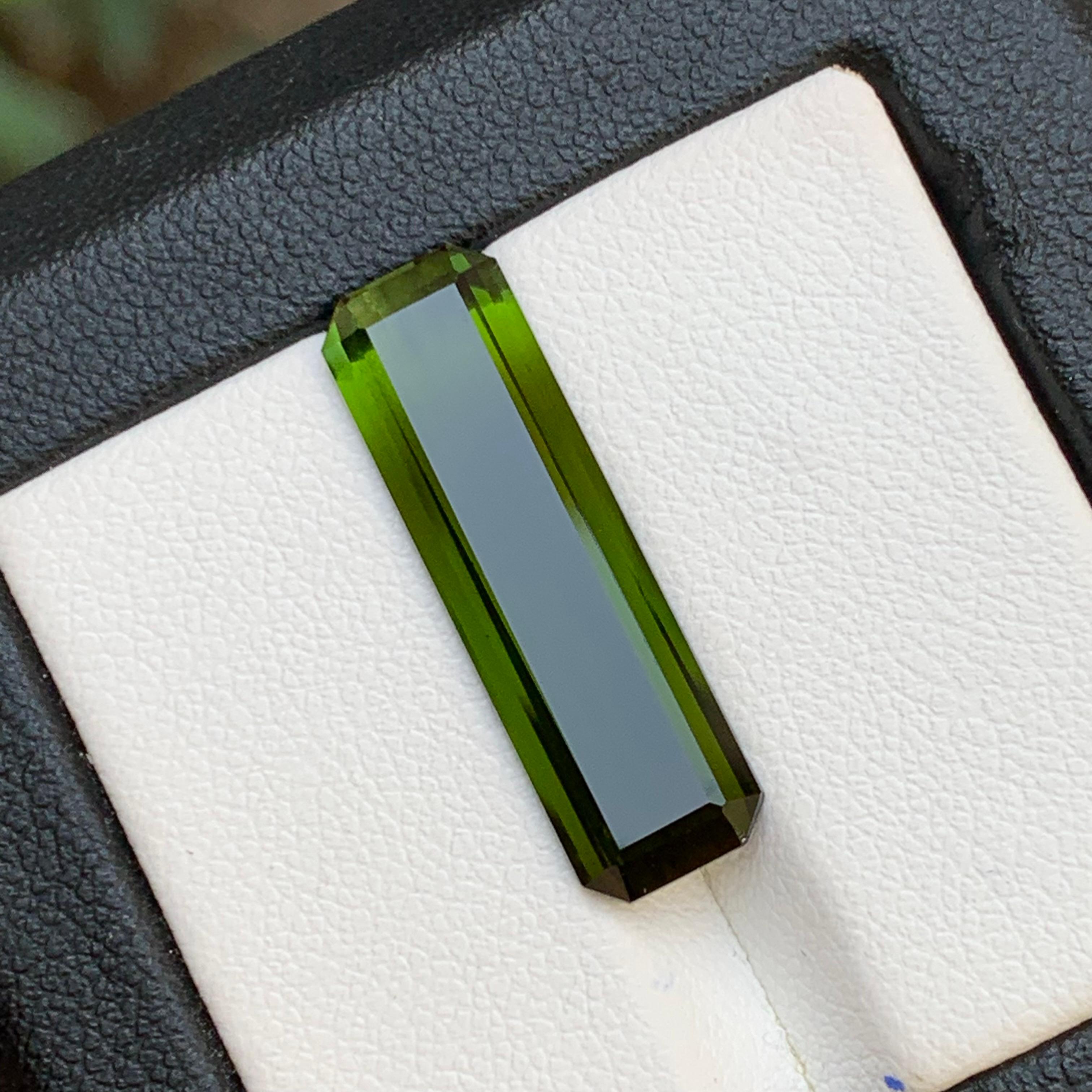 Bague et pendentif en tourmaline naturelle vert olive profond, pierre précieuse non sertie de 7,60 carats en vente 4