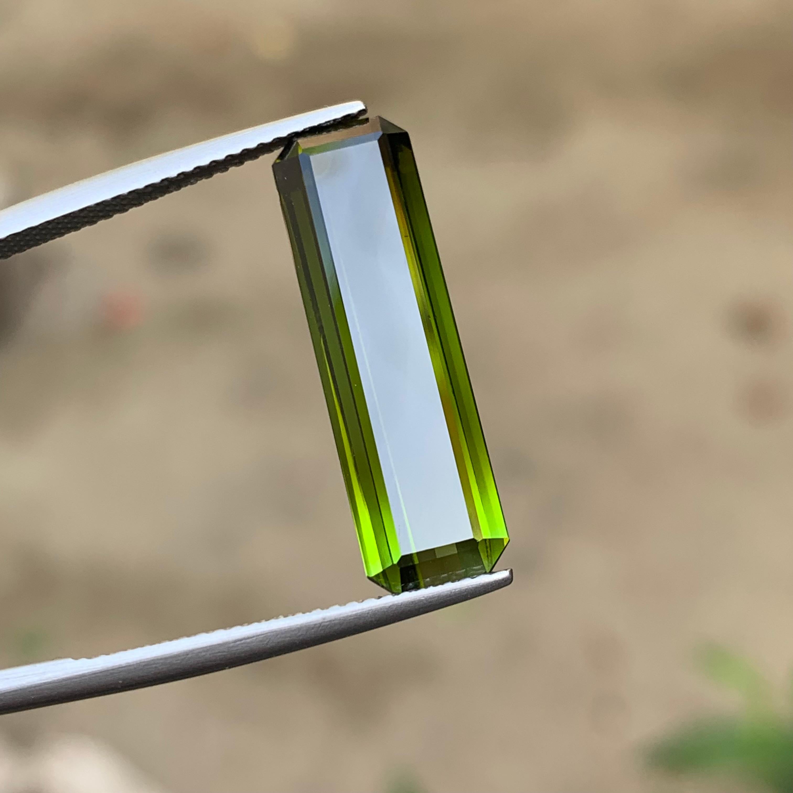 Bague et pendentif en tourmaline naturelle vert olive profond, pierre précieuse non sertie de 7,60 carats en vente 5