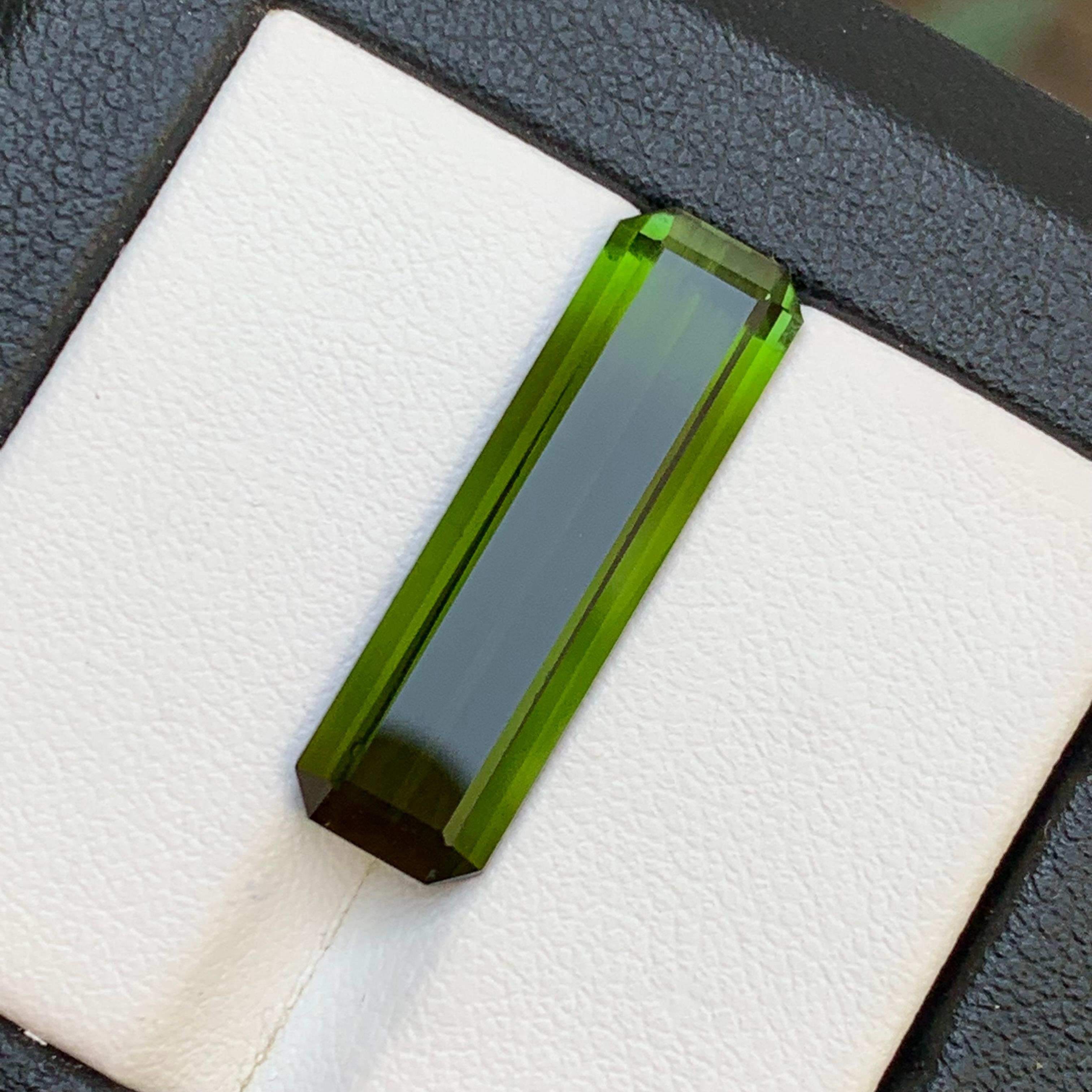 Bague et pendentif en tourmaline naturelle vert olive profond, pierre précieuse non sertie de 7,60 carats en vente 7