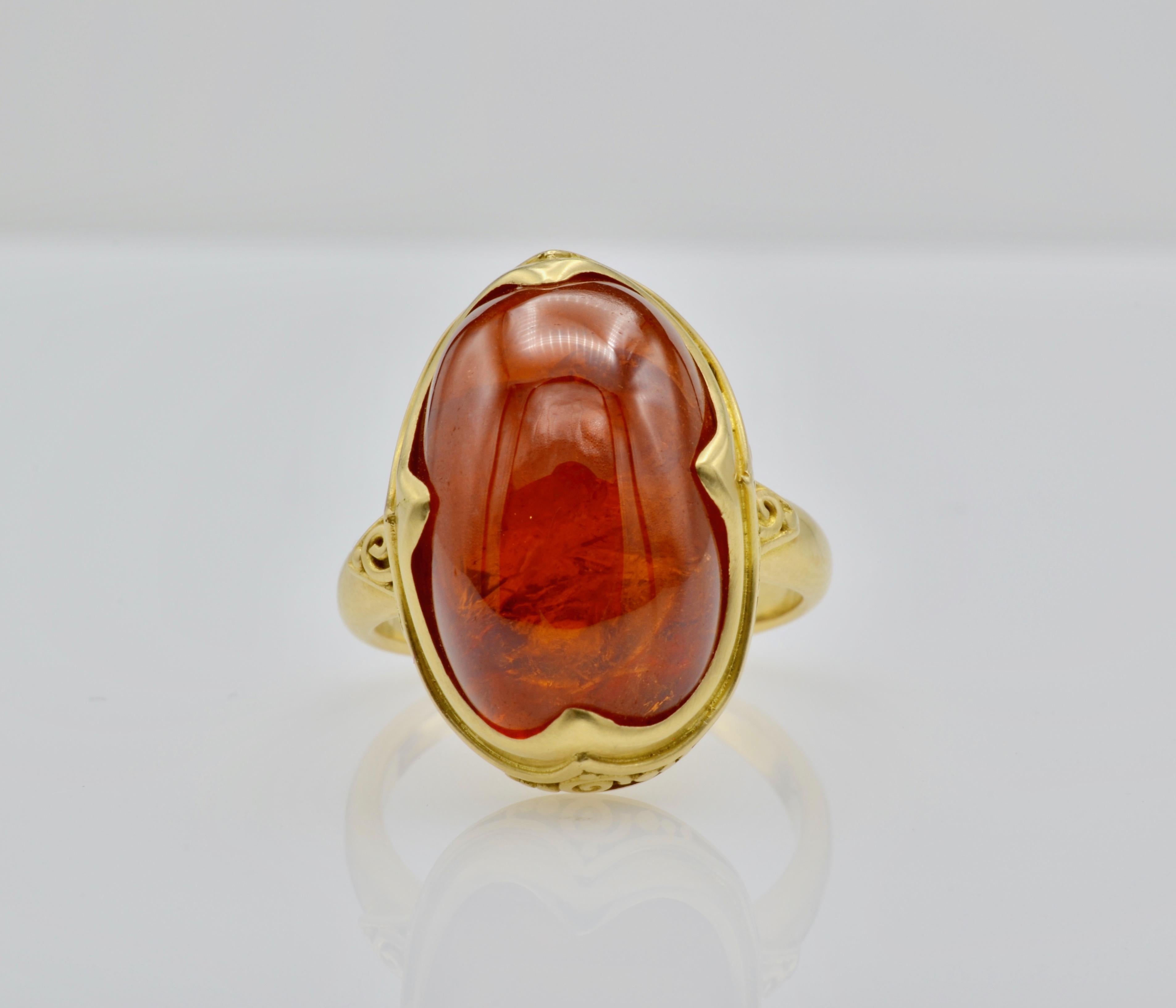 Deep Orange 9.80 Carats Tourmaline Cabochon 18 Karat Granulated Gold Ring In New Condition For Sale In Berkeley, CA