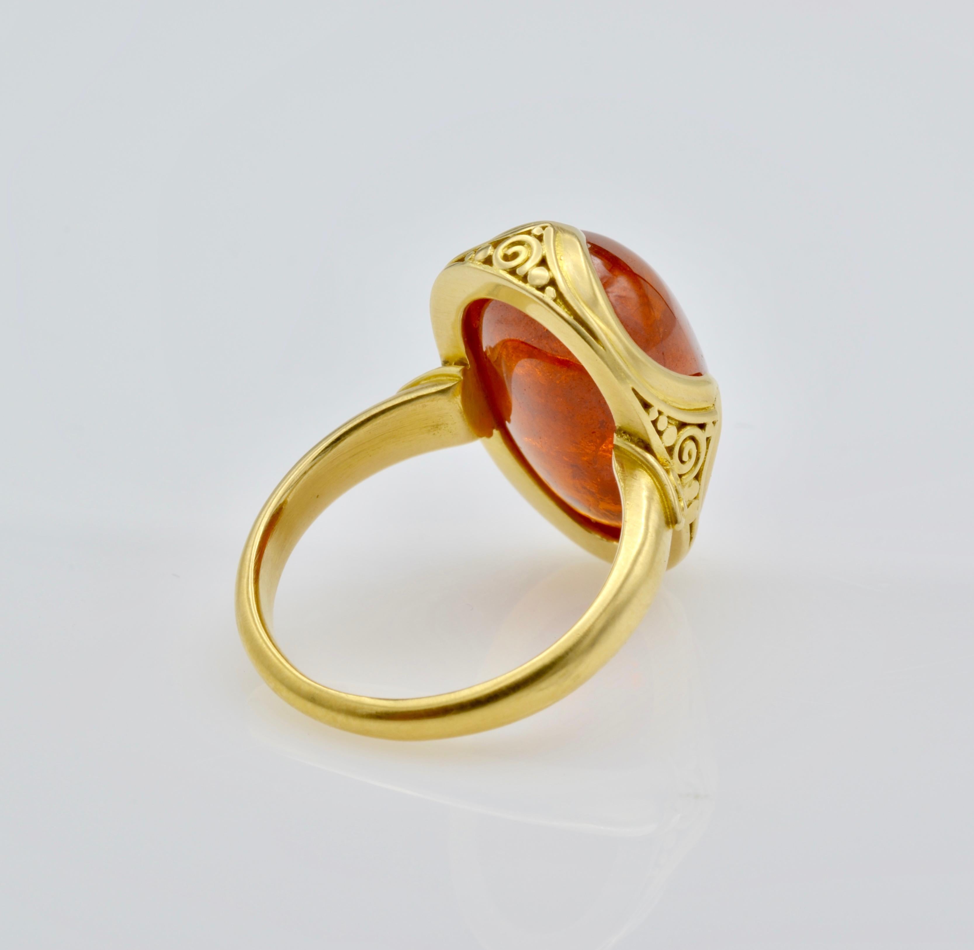 Deep Orange 9.80 Carats Tourmaline Cabochon 18 Karat Granulated Gold Ring For Sale 1