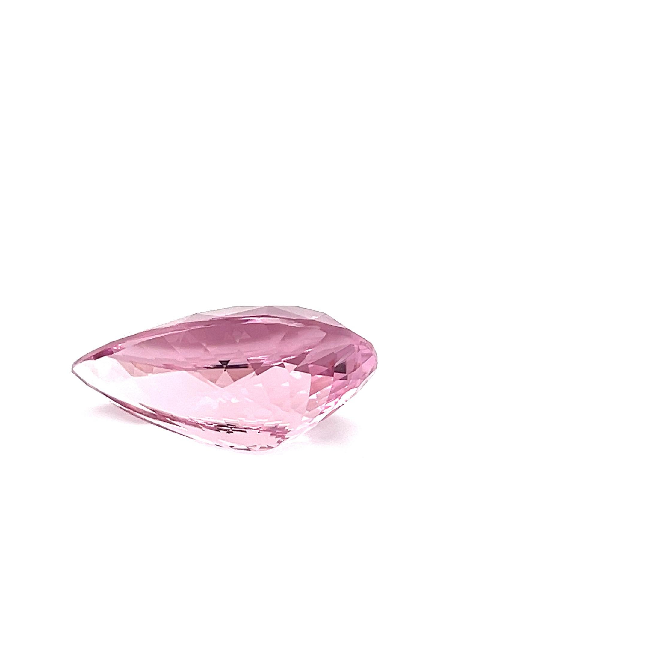 PRODUKTDATEN..........❤️

★ Edelstein-Typ: Natürlicher rosa Morganit
★ Gewicht: 43,51 Karat
★ Abmessungen (Länge x Breite x Höhe): 32.7mm Länge x20.45mm Breite x13.19 Höhe
★ Form: Birne
★ Farbe: Tiefes Rosa
★ Klarheit: Schleife sauber
★ Behandlung: