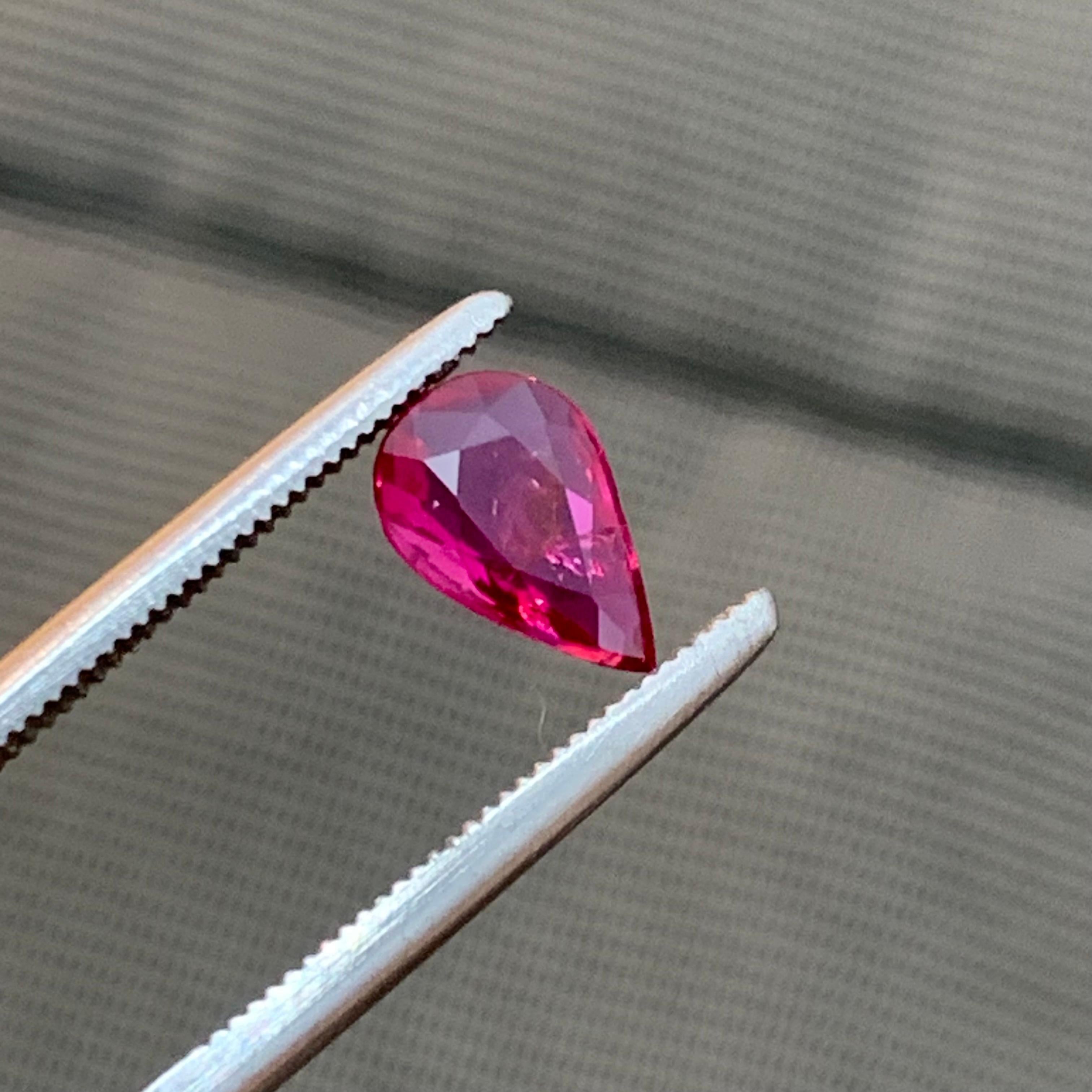 Deep Pink rötlichen Farbton natürlichen Rubin Ring Edelstein 1,10 Ct Pear Drop Form-Schmuck im Zustand „Neu“ im Angebot in Peshawar, PK