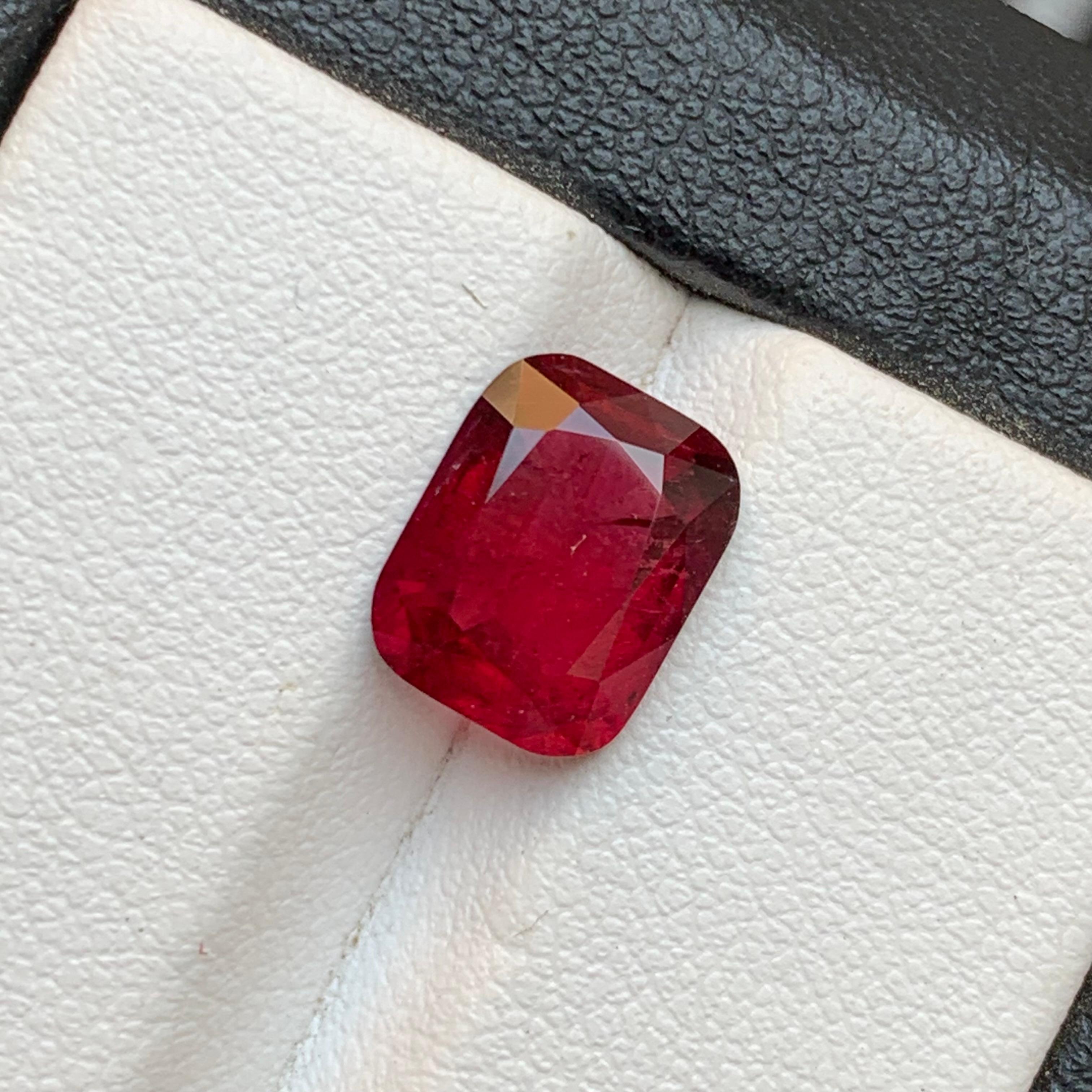 Deep Pinkish Red Natural Rubellite Tourmaline Ring Loose Gemstone 3.10 Ct-Jewel For Sale 6