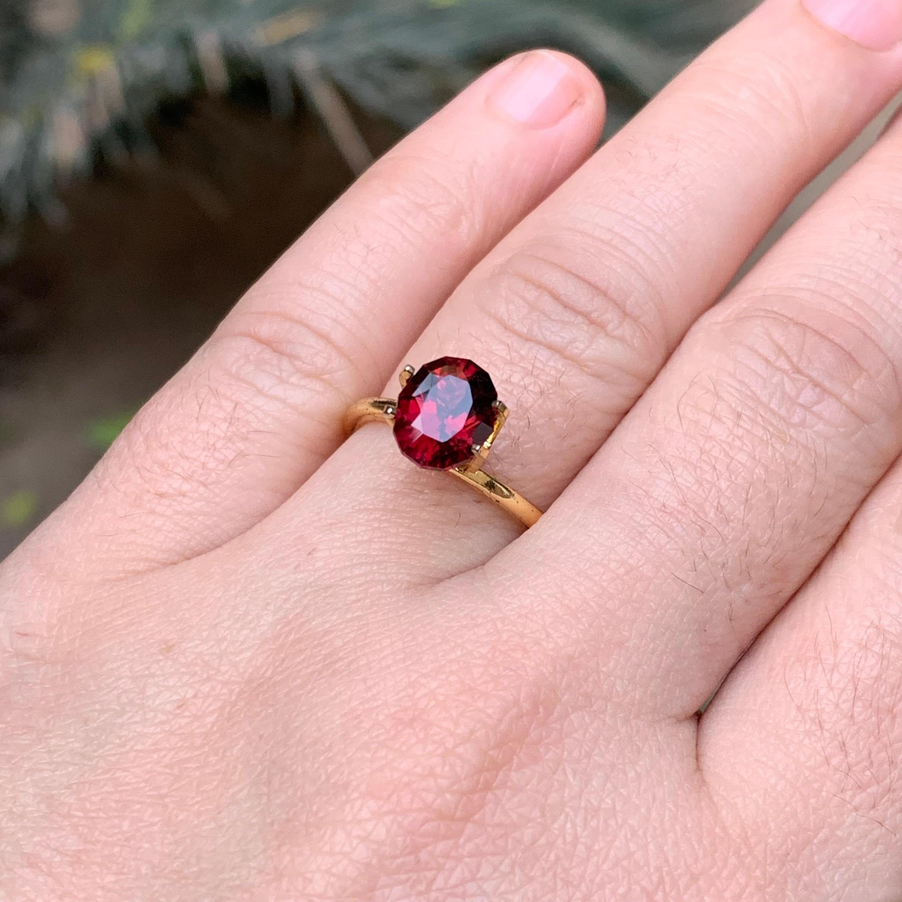 Grenat Rhodolite rouge rosé profond 2.53 Ct Oval Cut Natural Loose Gemstone (pierre précieuse en vrac)  Bague en vente 7