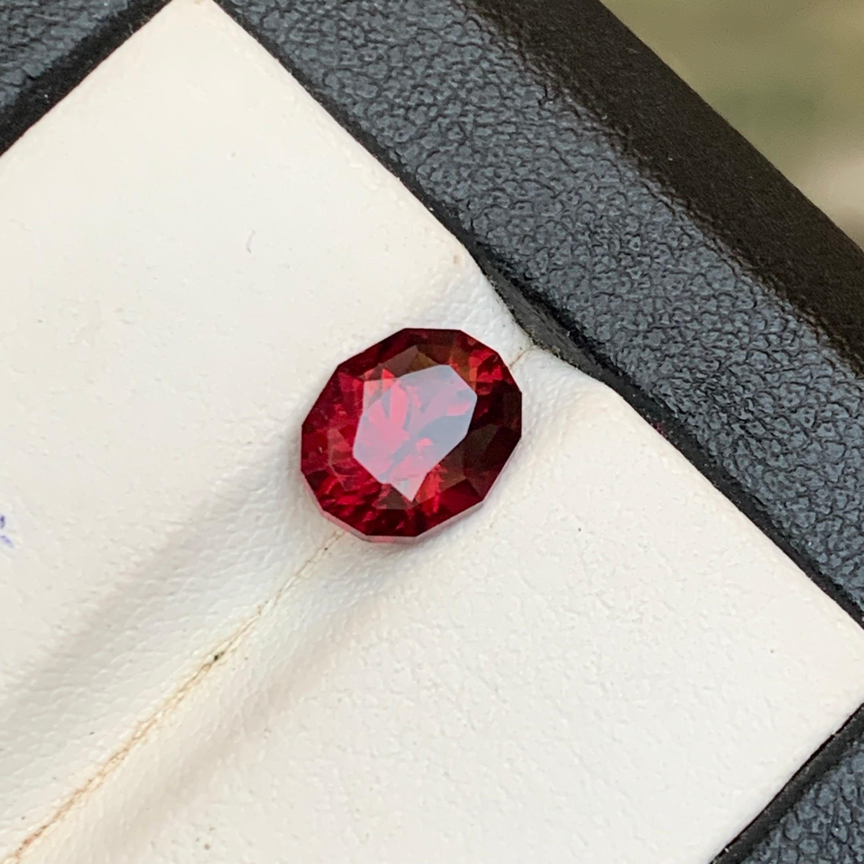 Grenat Rhodolite rouge rosé profond 2.53 Ct Oval Cut Natural Loose Gemstone (pierre précieuse en vrac)  Bague en vente 3