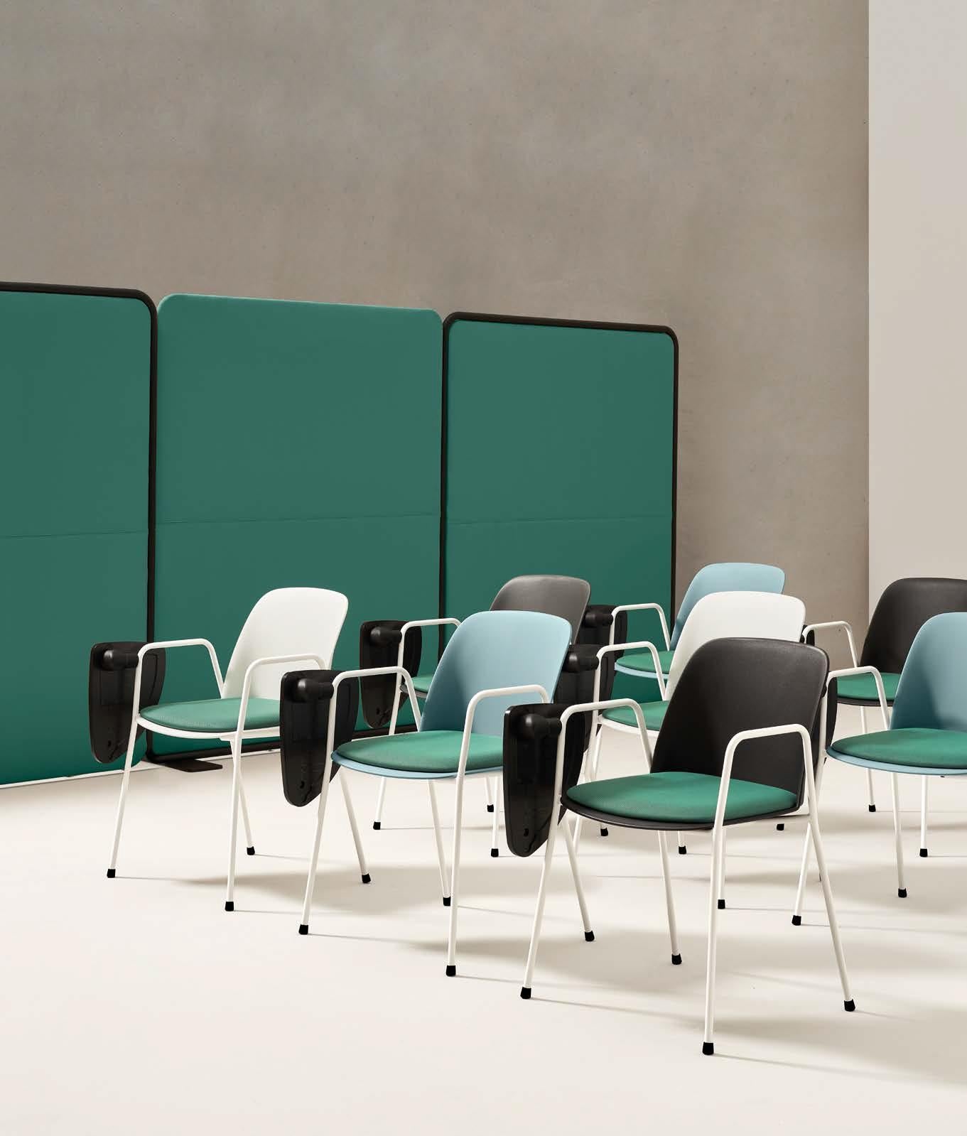 Weicher Sessel aus Kunststoff mit Sitz aus Polypropylen und Beinen aus Eiche von Quinti Sedute (Postmoderne) im Angebot