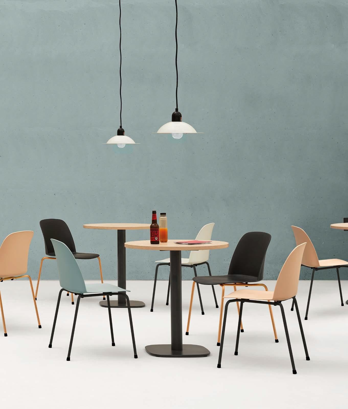 Weicher Sessel aus Kunststoff mit Sitz aus Polypropylen und Beinen aus Eiche von Quinti Sedute (Italienisch) im Angebot