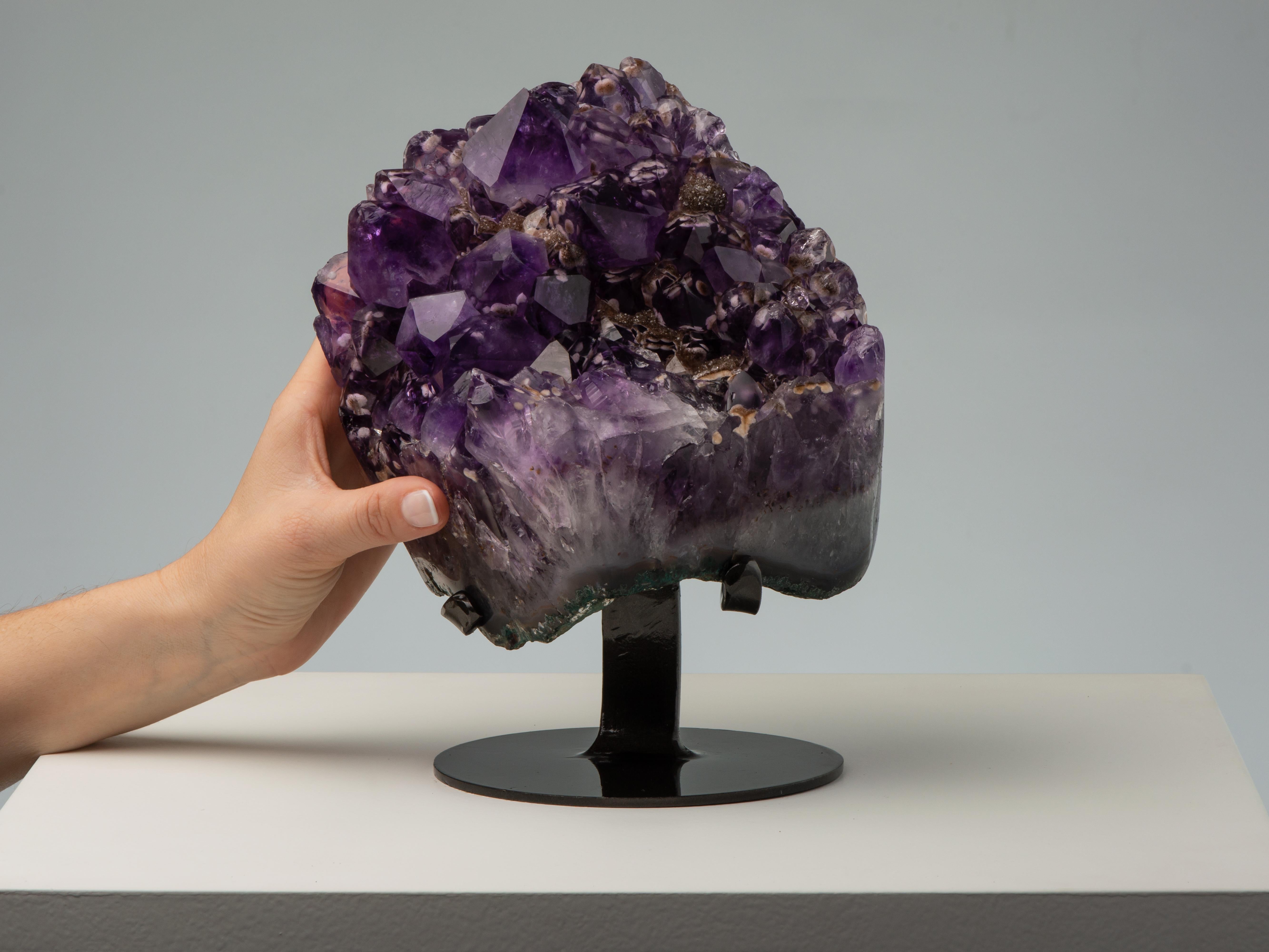 goethite in amethyst