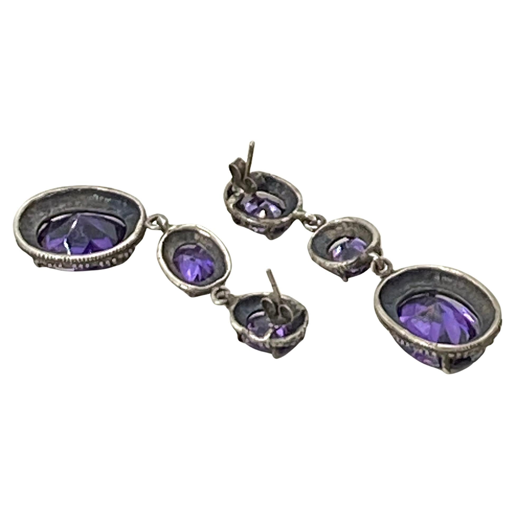 Orecchini pendenti in argento con cristalli viola e marcasite In condizioni Nuovo in vendita a Atlanta, GA