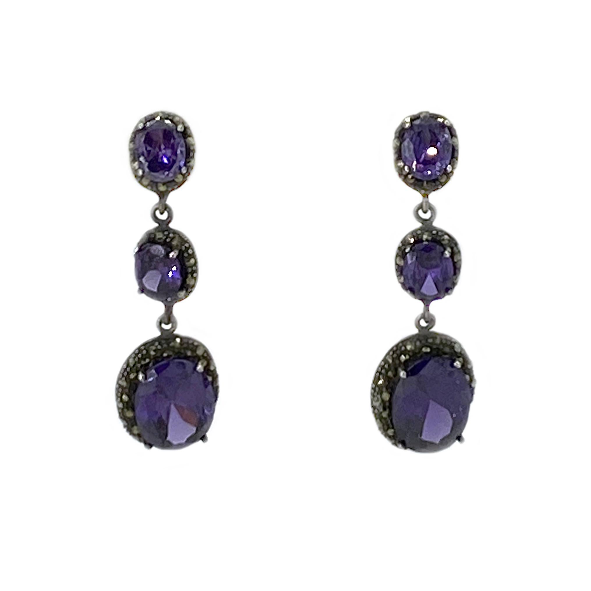 Donna Orecchini pendenti in argento con cristalli viola e marcasite in vendita