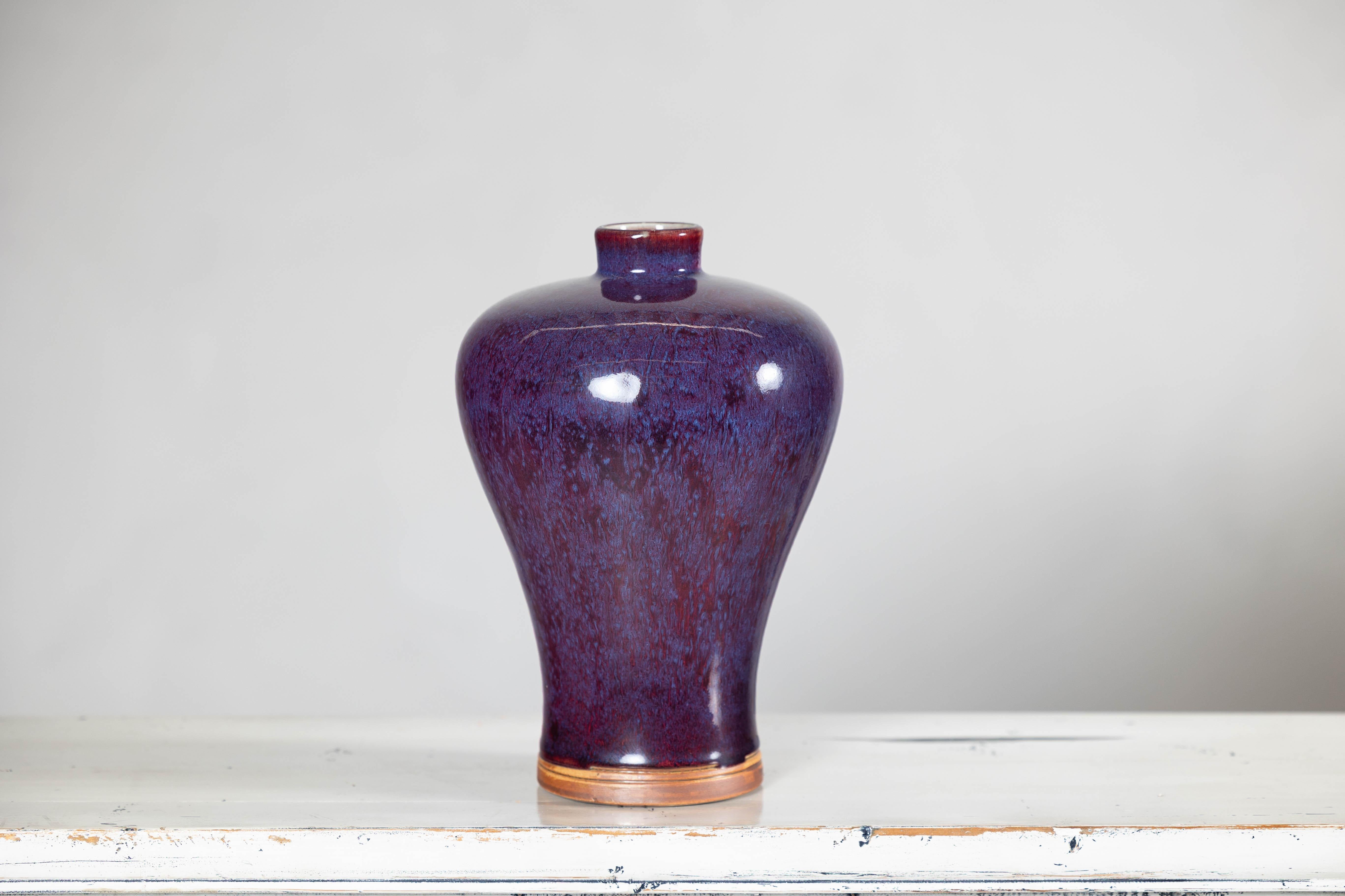 Deep Purple Meiping Vase with Glossy Two-Tone Glaze and Elegant Curved Form For Sale 5