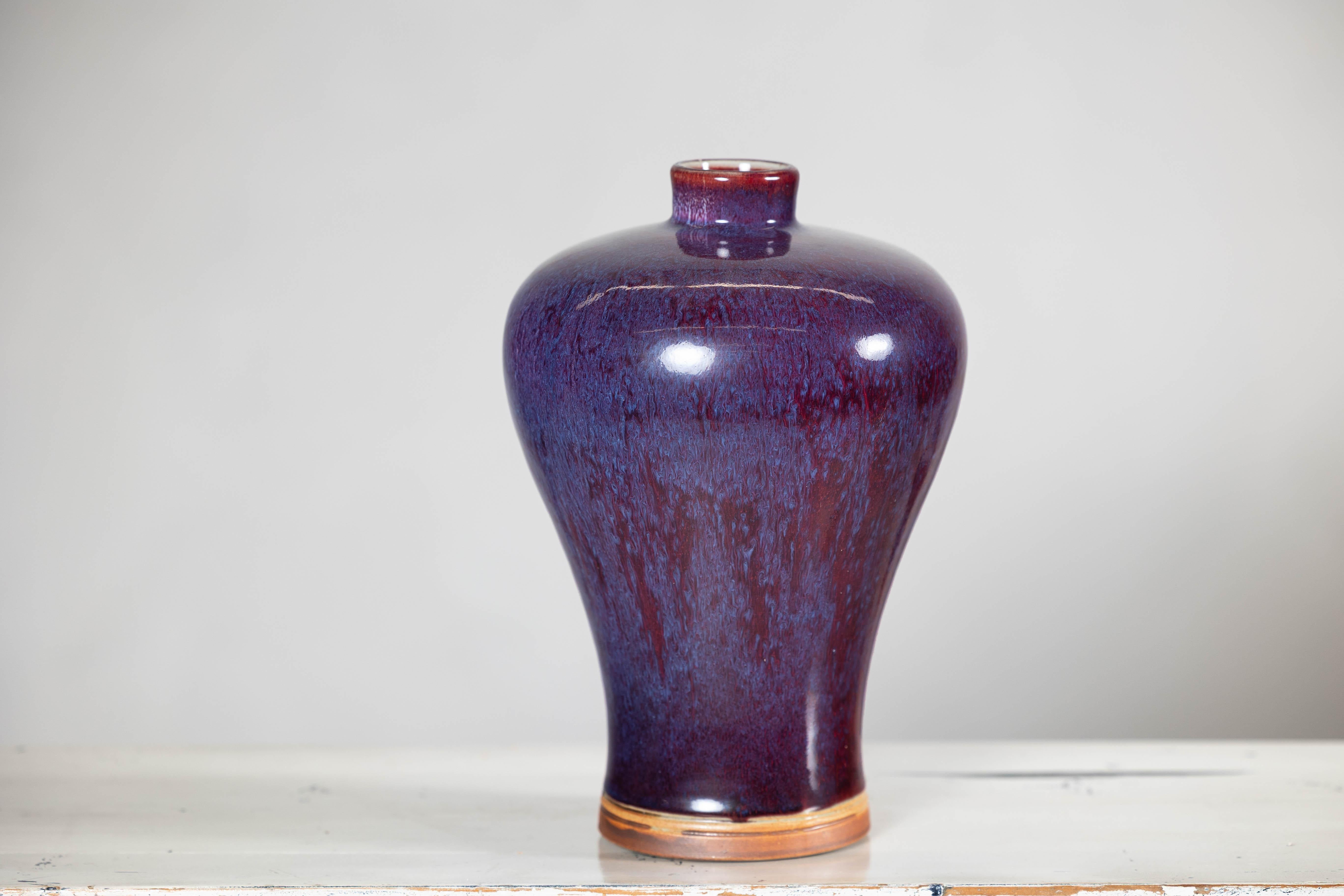 Deep Purple Meiping Vase with Glossy Two-Tone Glaze and Elegant Curved Form For Sale 3