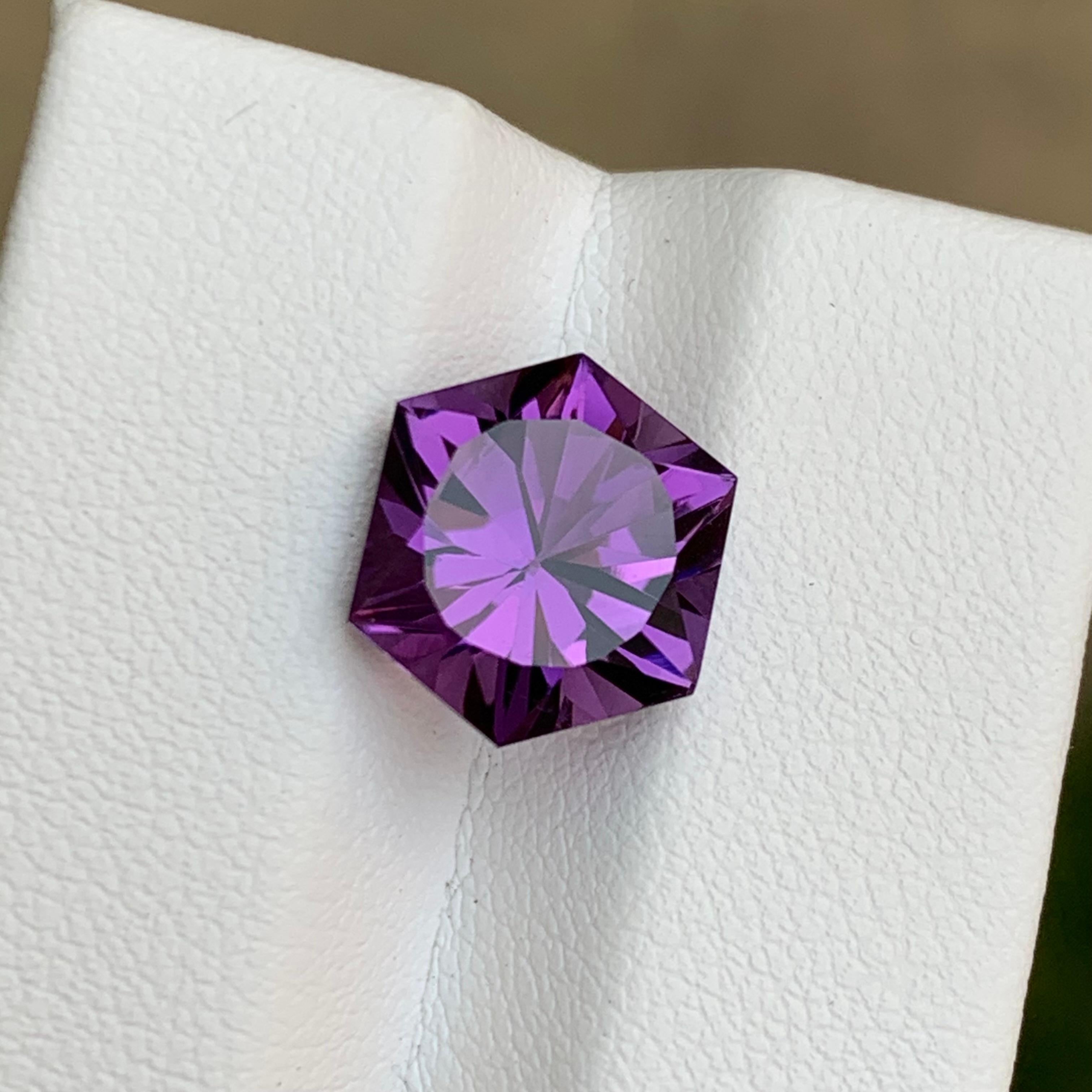 GEMSTONE TYPE: Natural Amethyst 
PIECE(S): 1
WEIGHT: 5.05 Carats
SHAPE: Hexagon 
SIZE (MM): 10.23 x 11.78 x 7.94
COLOR: Rich Purple
CLARITY: Loupe Clean
TREATMENT: None
ORIGIN: Brazil 🇧🇷 
CERTIFICATE: On demand
(if you require a certificate,