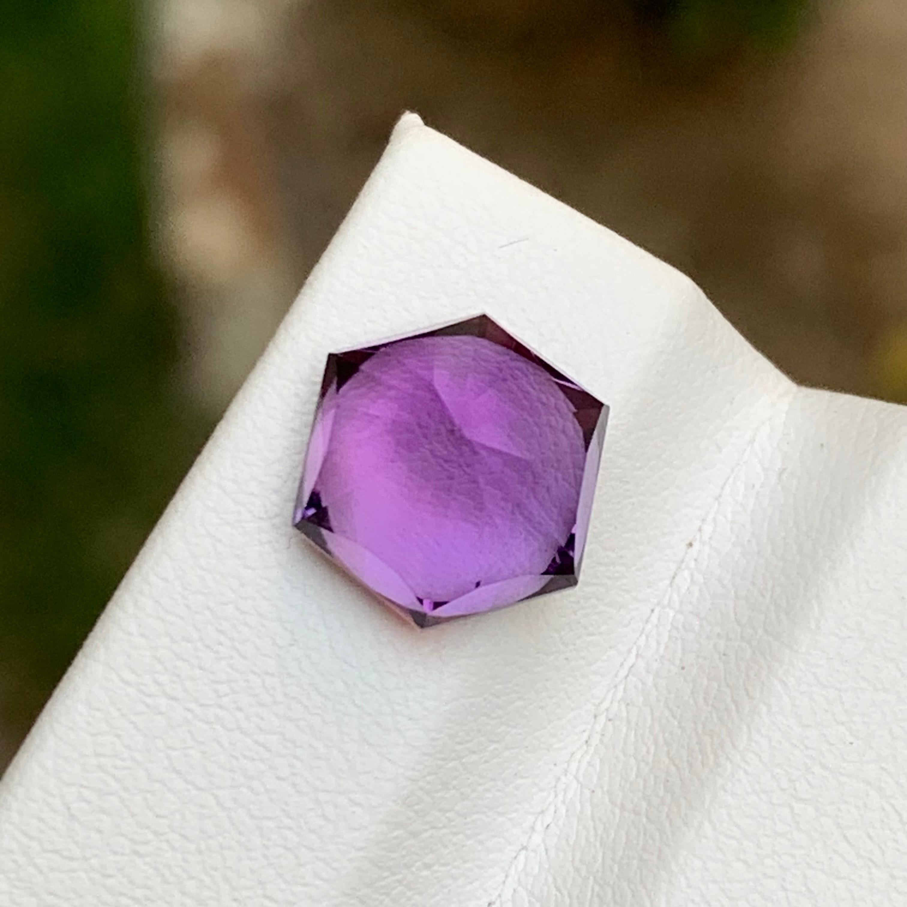 Deep Purple Natural Amethyst Gemstone 5.05 Ct Hexagon Cut  Ring Pendant Jewelry In New Condition For Sale In Peshawar, PK