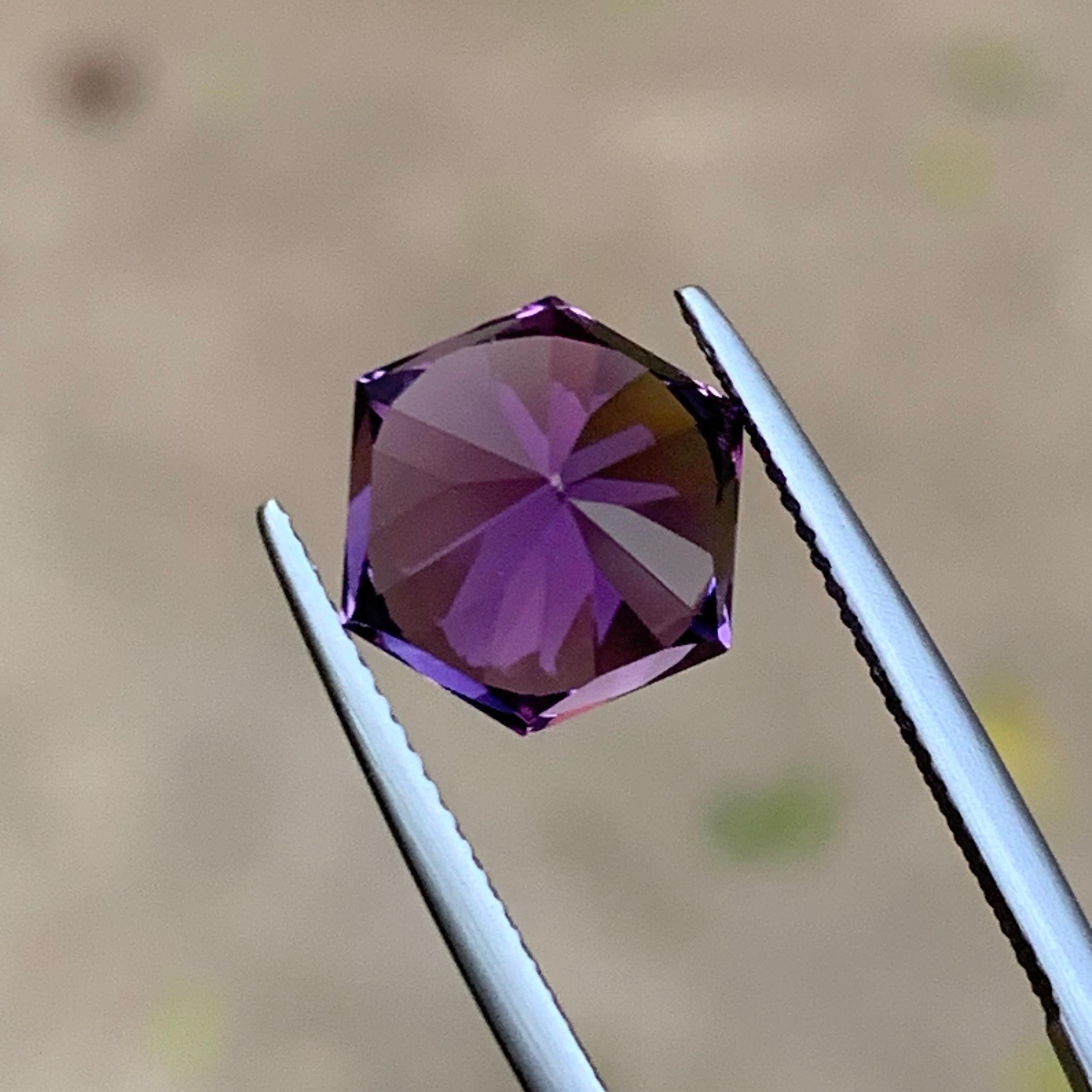 Deep Purple Natural Amethyst Gemstone 5.05 Ct Hexagon Cut  Ring Pendant Jewelry For Sale 4