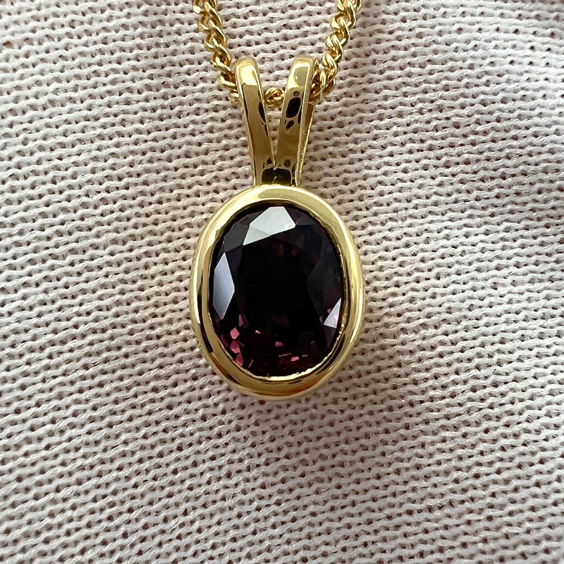 Women's or Men's Deep Purple Red Ruby 1.20ct Oval Cut 18k Yellow Gold Solitaire Pendant Necklace For Sale