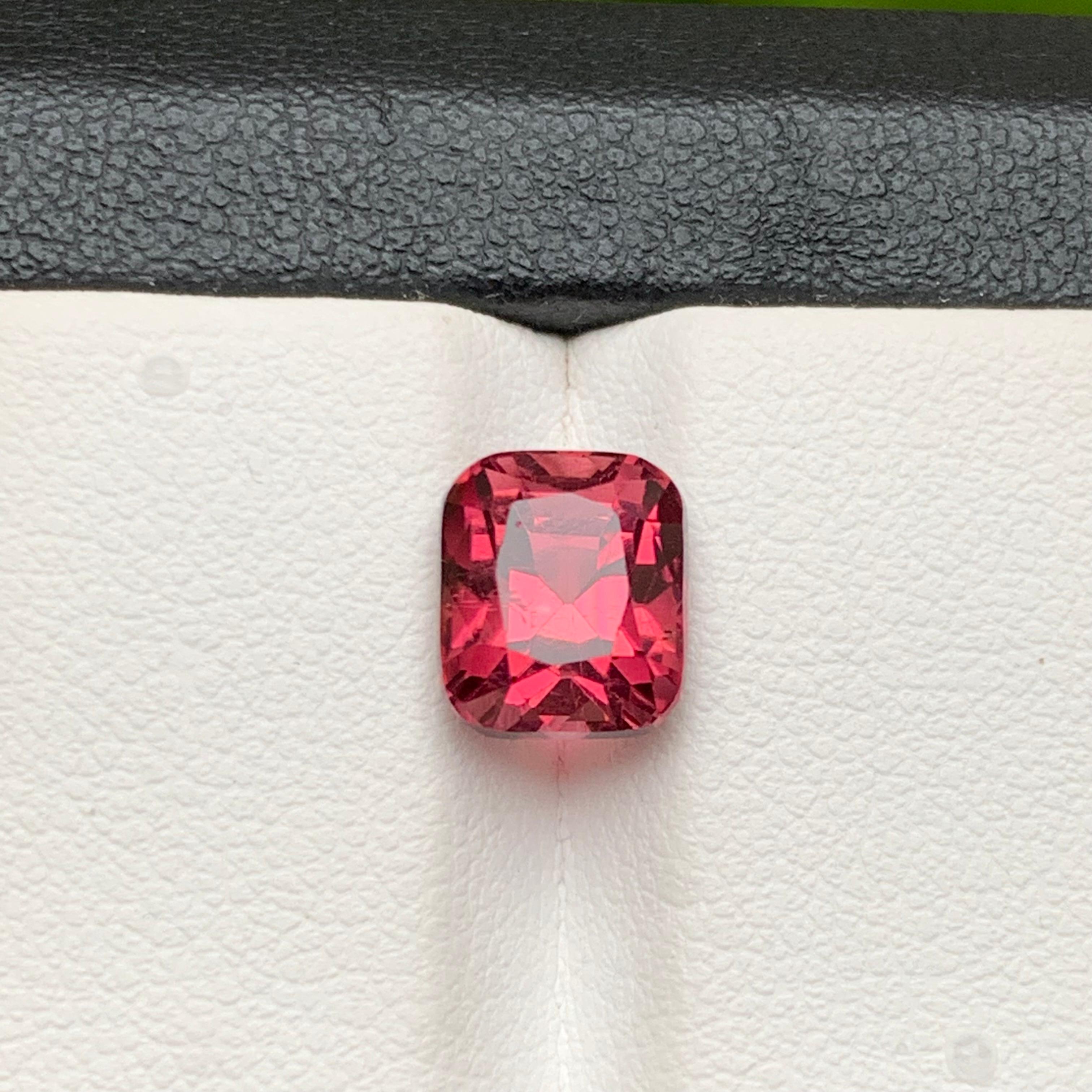 Deep Purplish Red Pink Natural Rubellite Tourmaline Ring Loose Gemstone 3.45 Ct For Sale 4