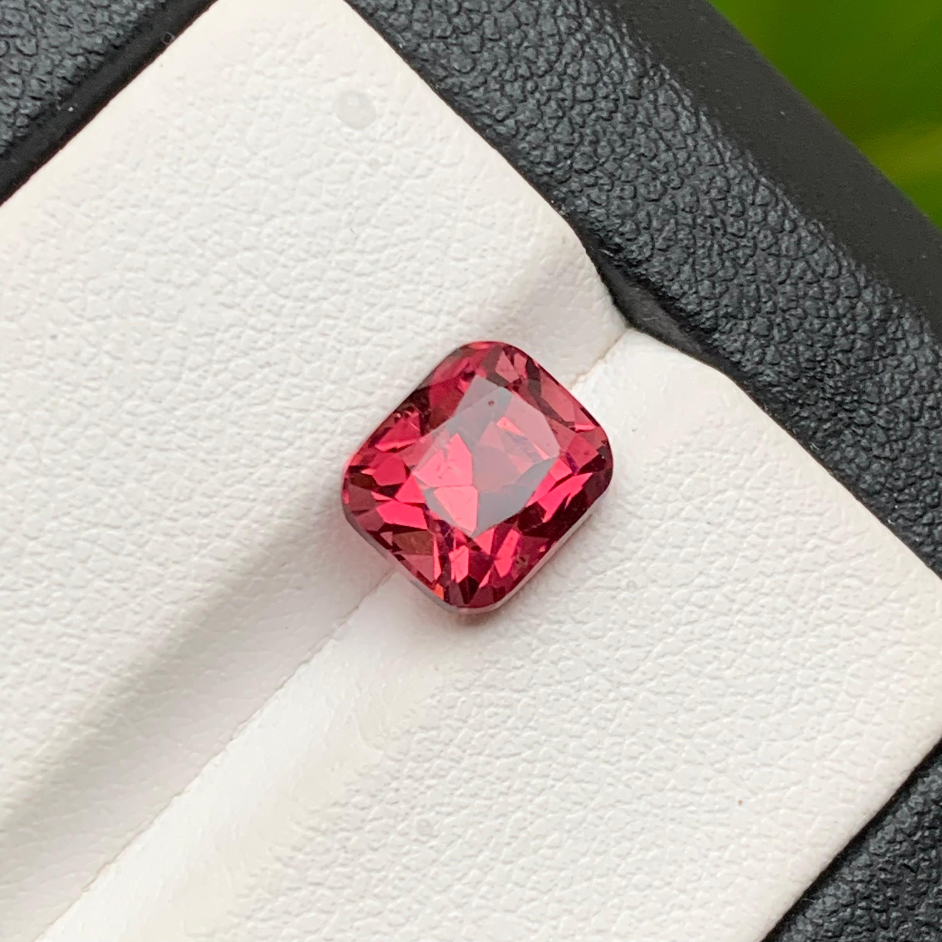 Contemporary Deep Purplish Red Pink Natural Rubellite Tourmaline Ring Loose Gemstone 3.45 Ct For Sale