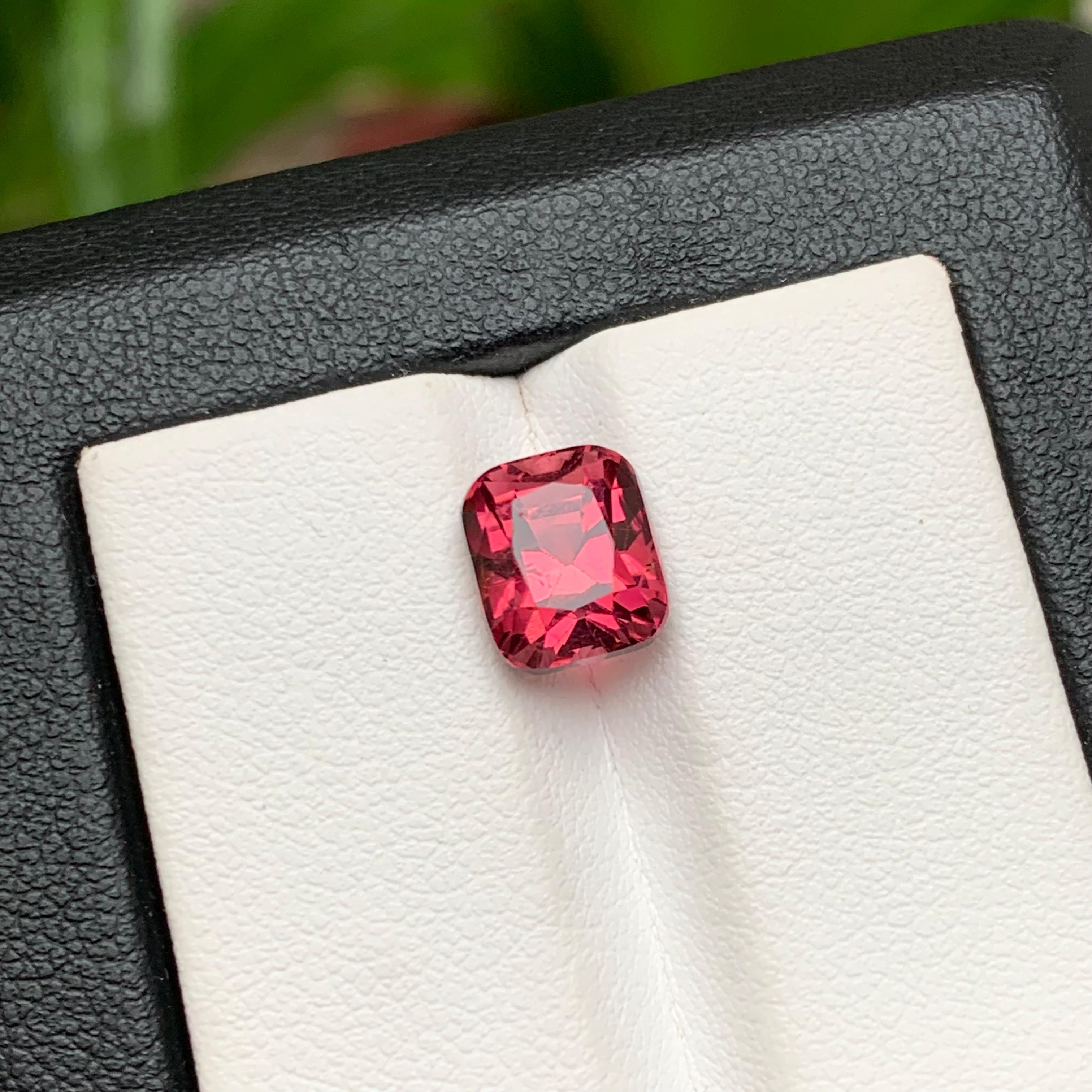 Deep Purplish Red Pink Natural Rubellite Tourmaline Ring Loose Gemstone 3.45 Ct For Sale 2