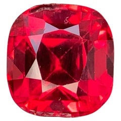 Tiefroter natürlicher Rhodolith-Granat 3.27 Karat Cushion-Schliff Loser Edelstein für Ring