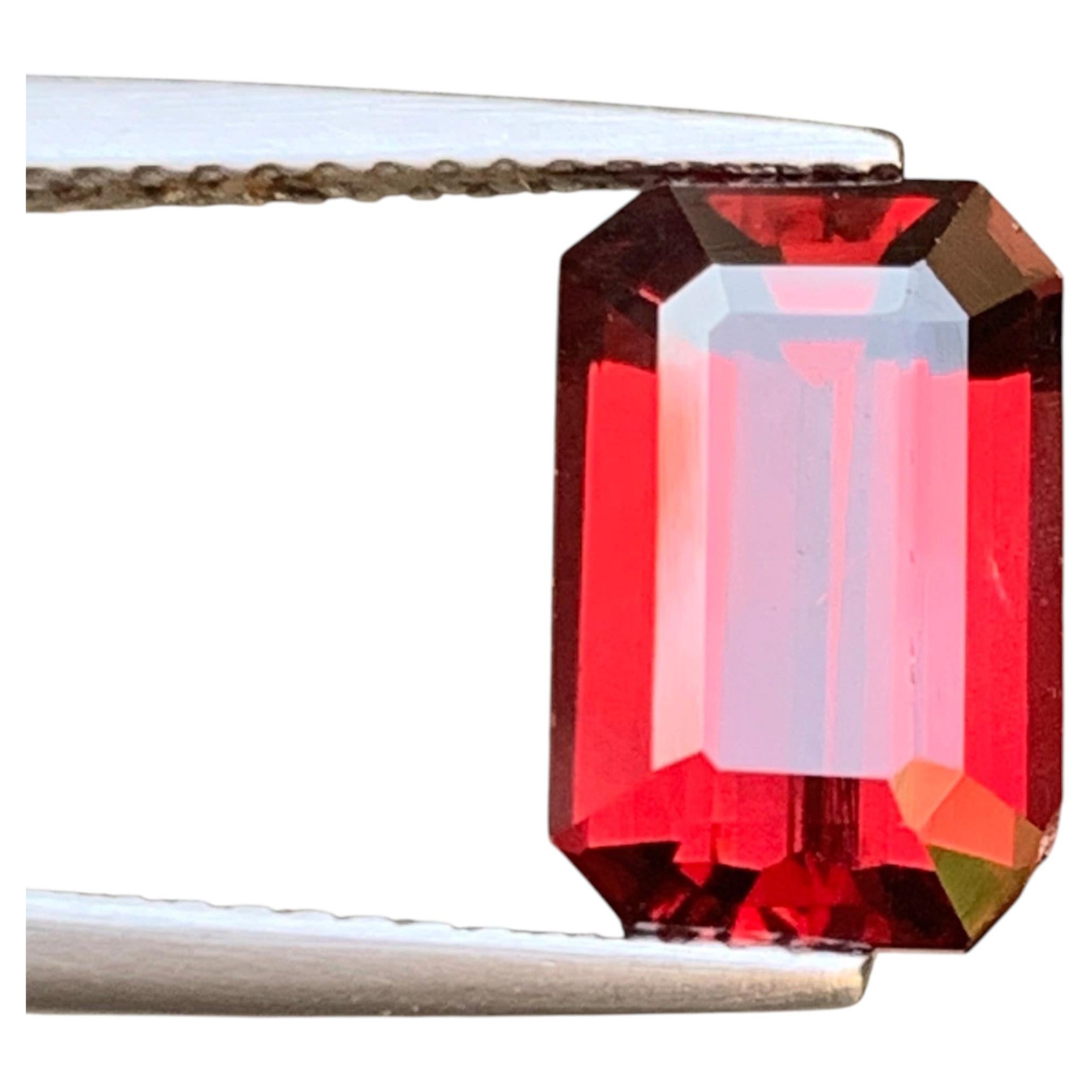 Deep Red Natural Rhodolite Garnet 4.55 Carat Emerald Cut Loose Gemstone for Ring For Sale