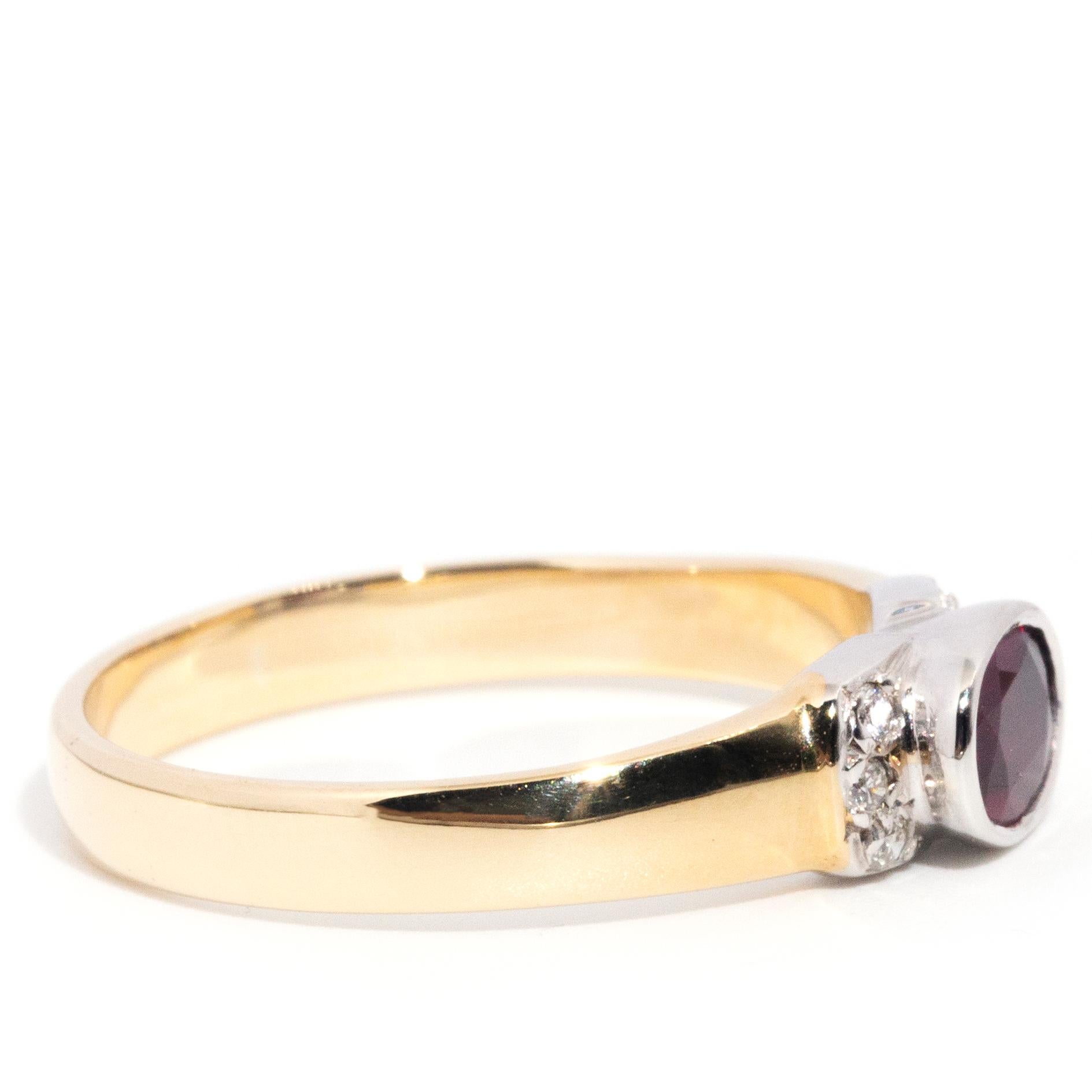 Deep Red Ruby and Diamond 9 Carat Yellow Gold Rub Over Vintage Ring, Circa 1980s In Good Condition For Sale In Hamilton, AU