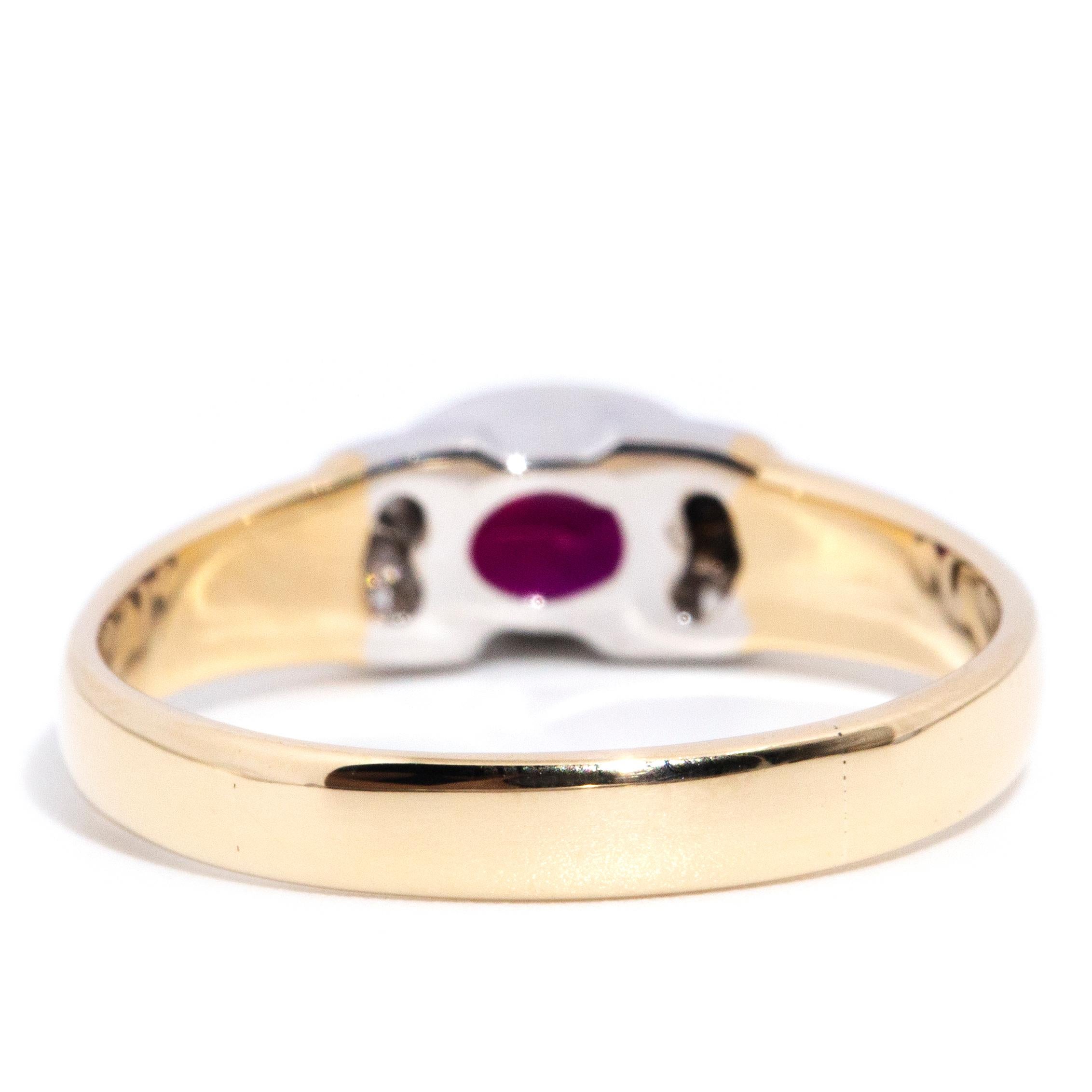 Deep Red Ruby and Diamond 9 Carat Yellow Gold Rub Over Vintage Ring, Circa 1980s For Sale 1