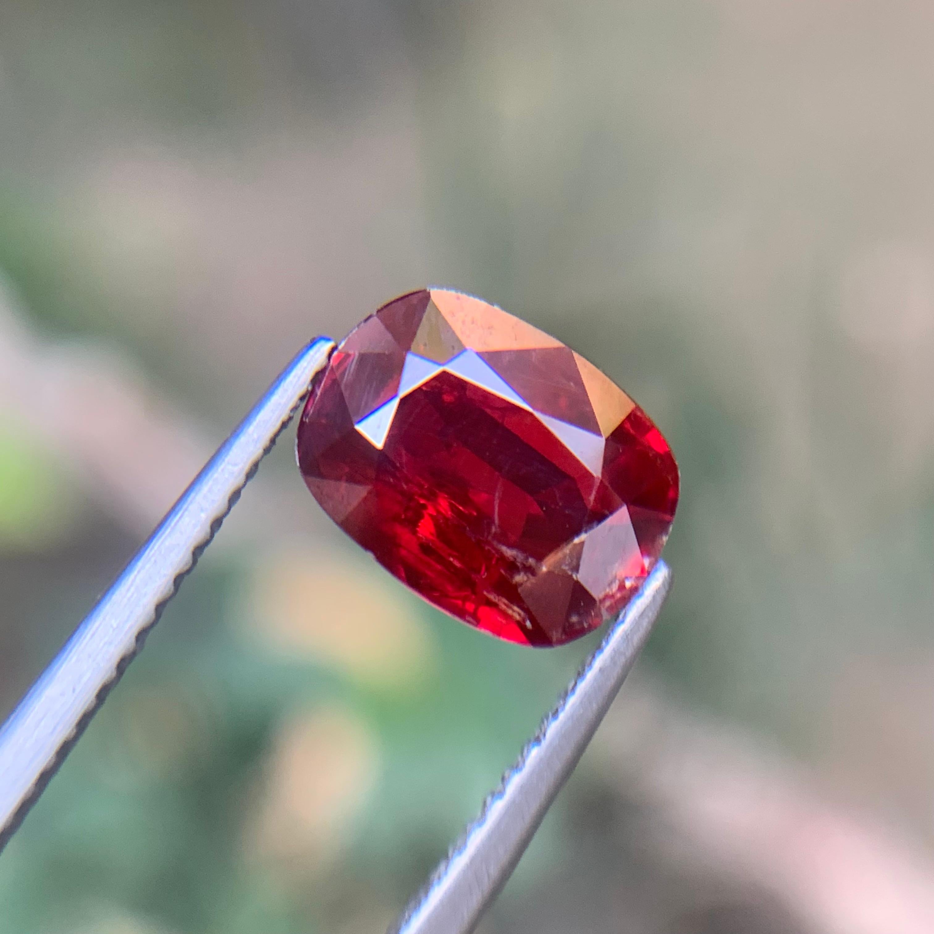 Tiefroter Tantalit (Mn) / Manganotantalit 5,52 Karat natürlicher, seltener, loser Edelstein (Zeitgenössisch) im Angebot