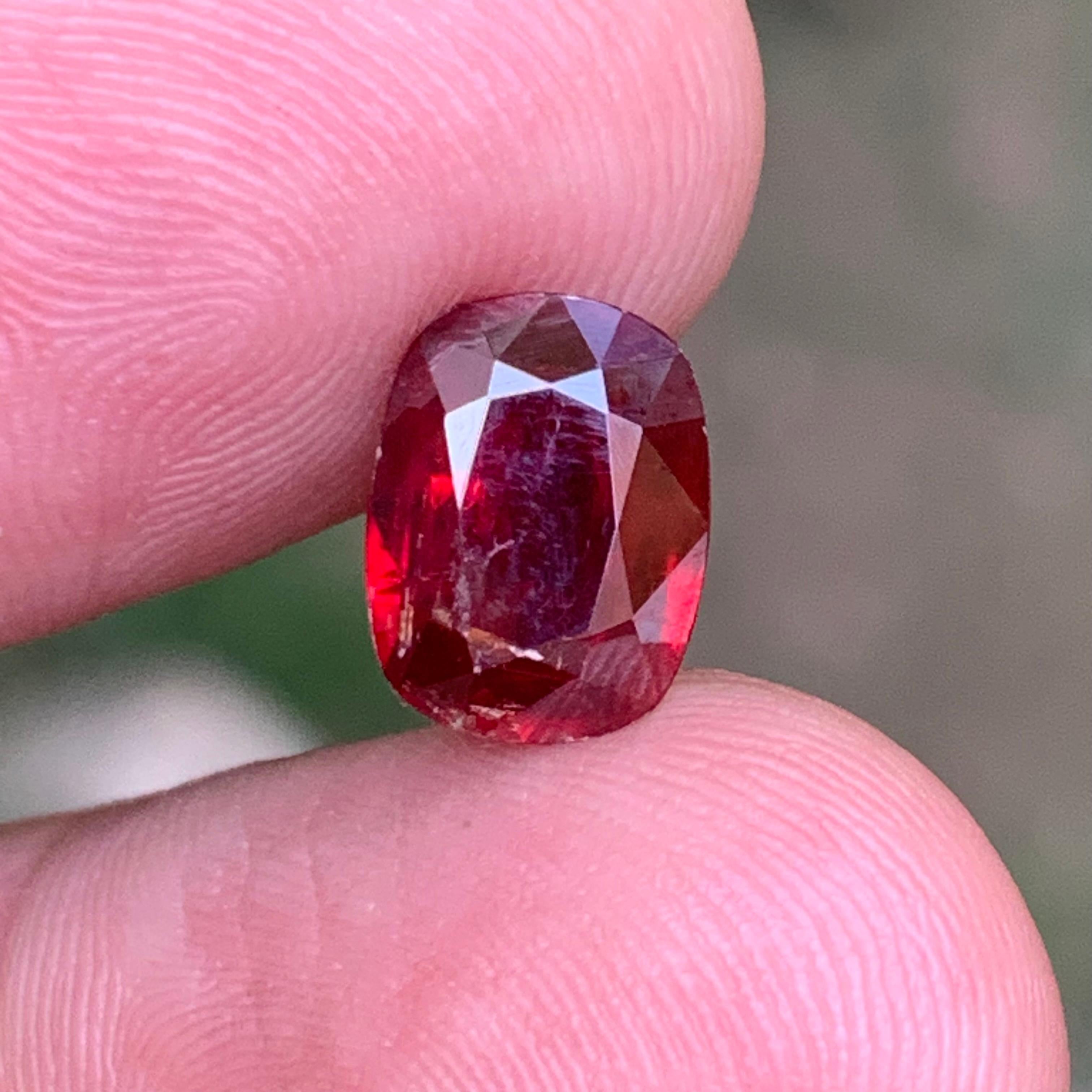 Tiefroter Tantalit (Mn) / Manganotantalit 5,52 Karat natürlicher, seltener, loser Edelstein im Zustand „Neu“ im Angebot in Peshawar, PK