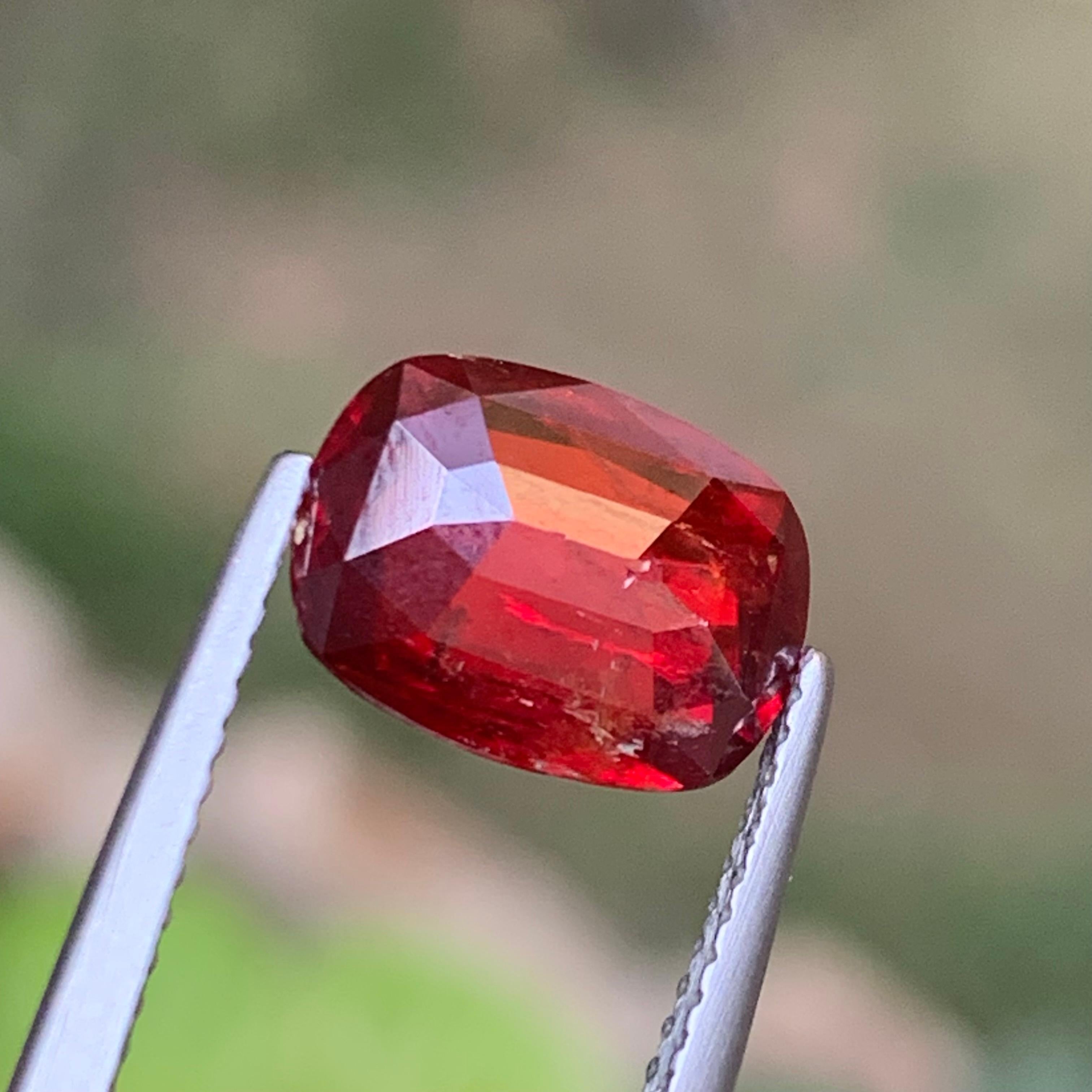 Tiefroter Tantalit (Mn) / Manganotantalit 5,52 Karat natürlicher, seltener, loser Edelstein im Angebot 1